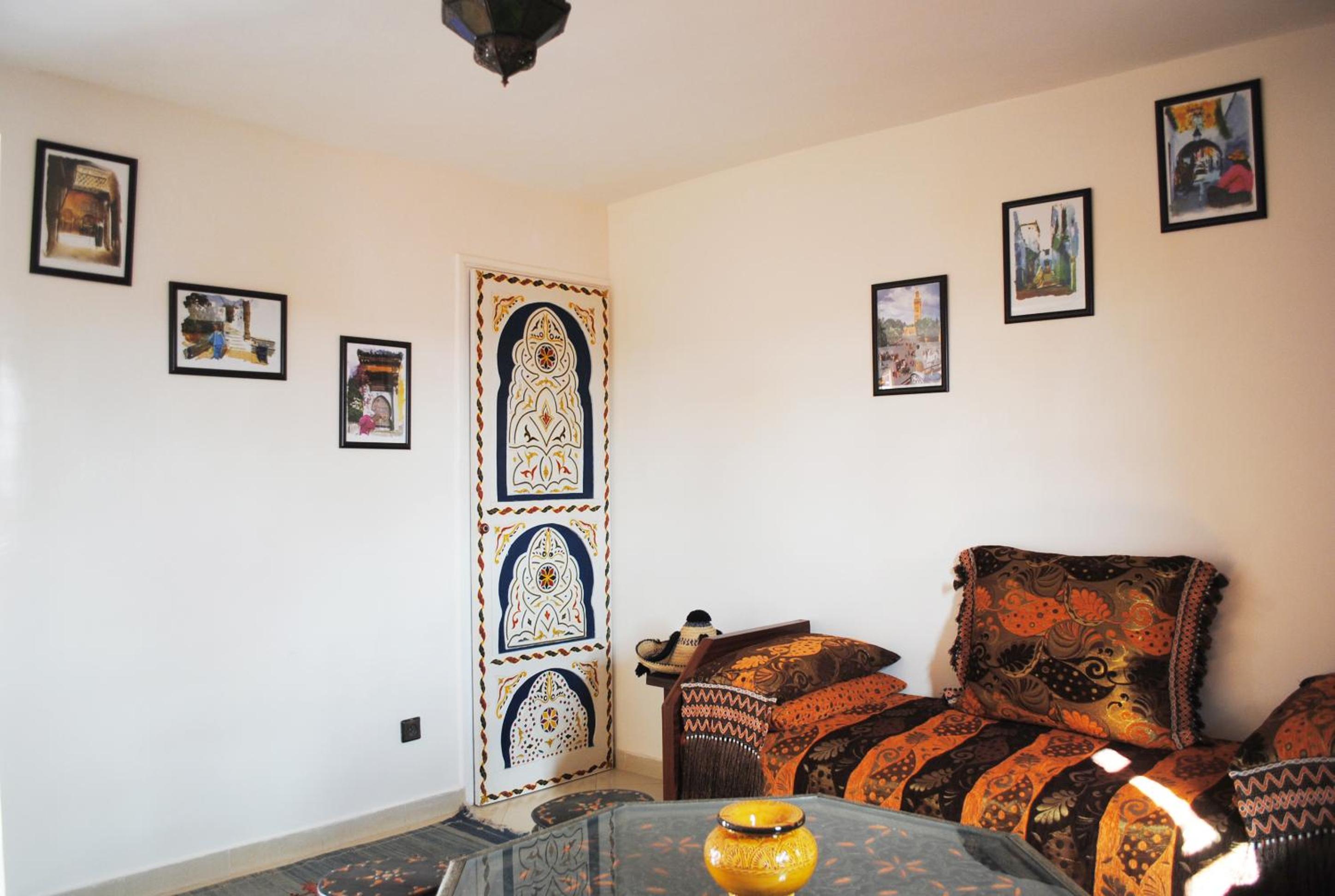 Apartment with Terrace - Photo 35
