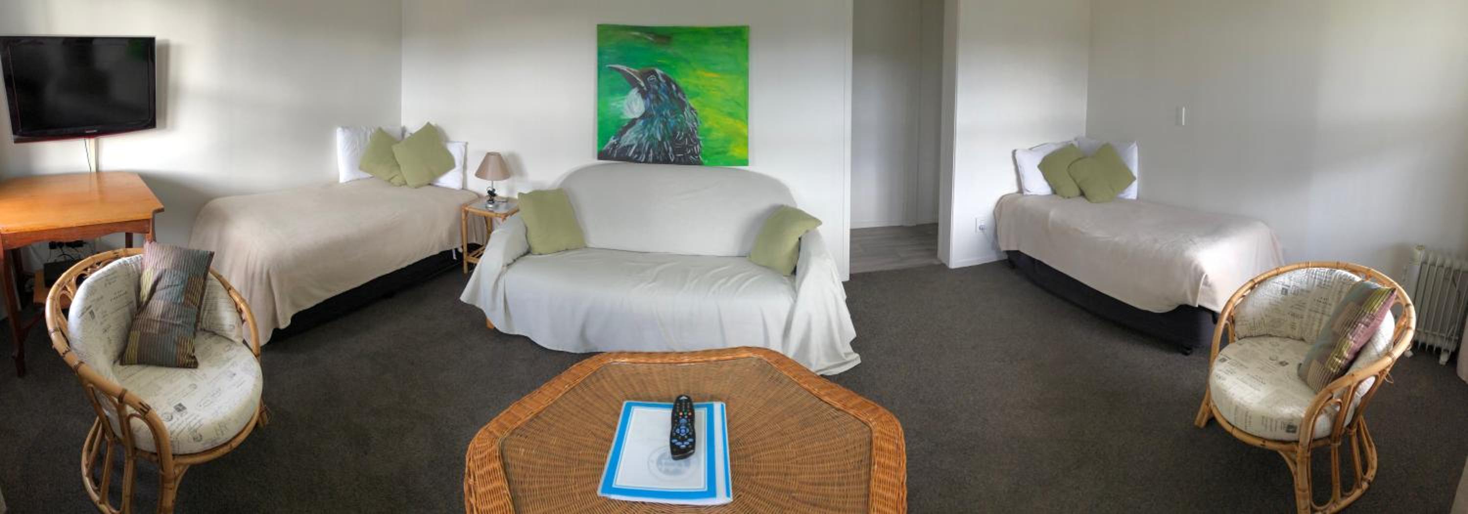 Deluxe Family Suite