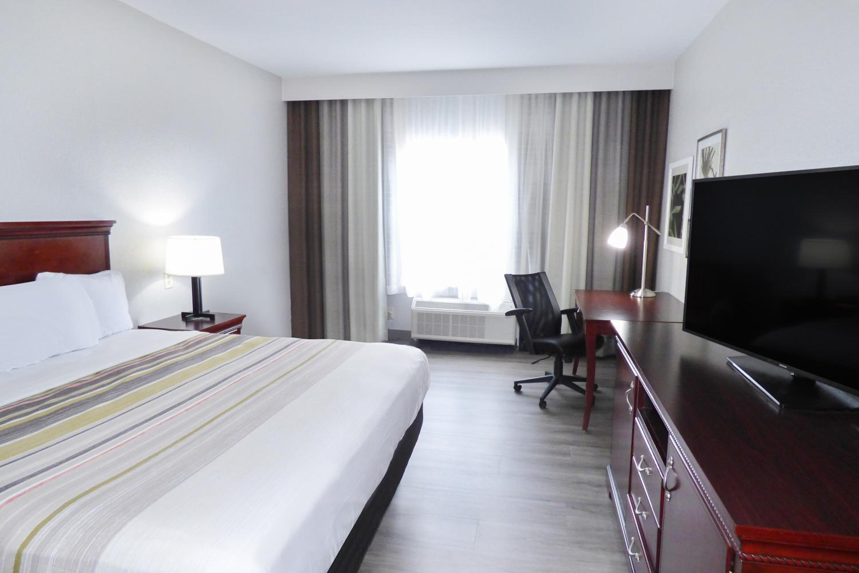 King Room - Non-Smoking