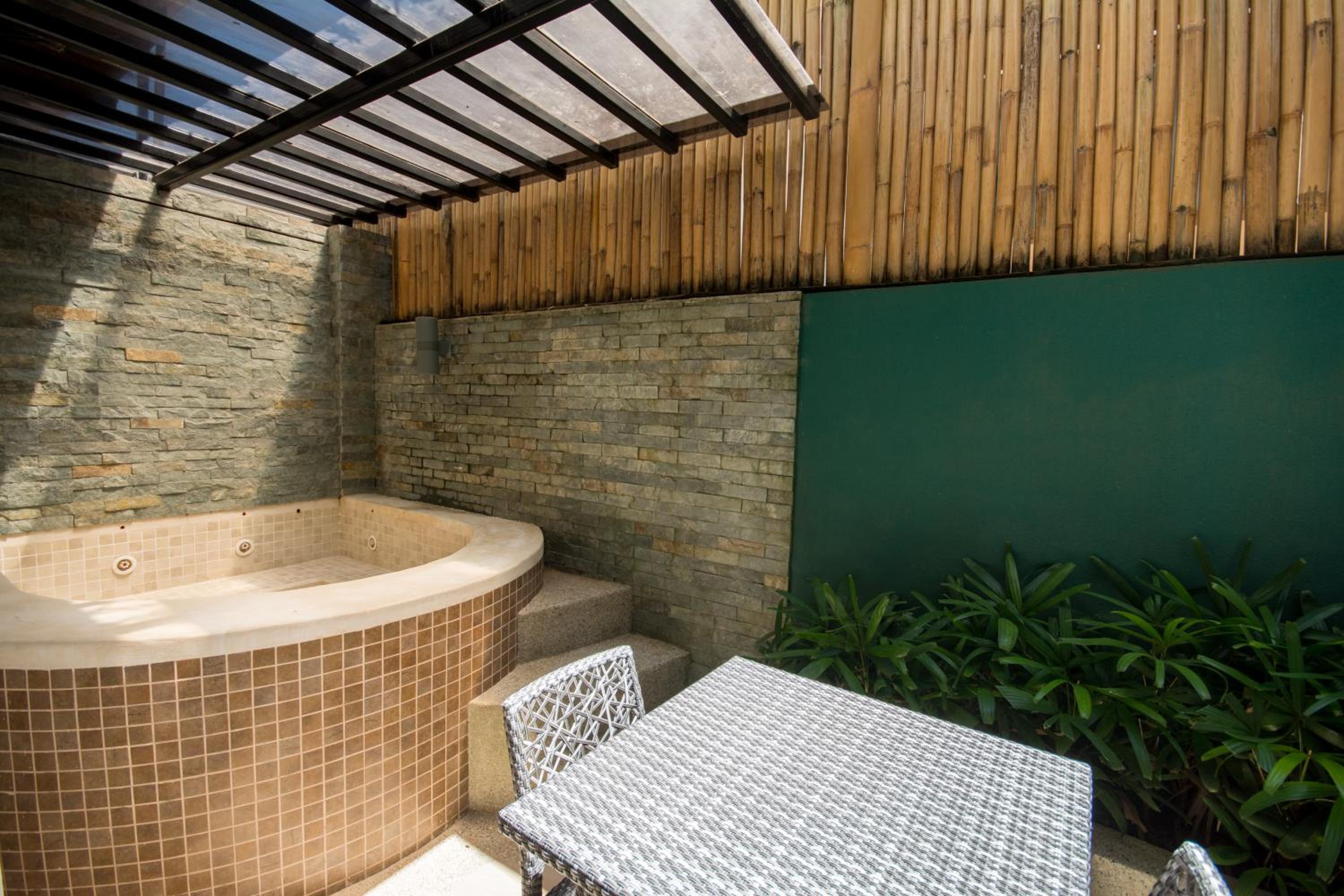 Garden Suite Atrium Wing photo 2