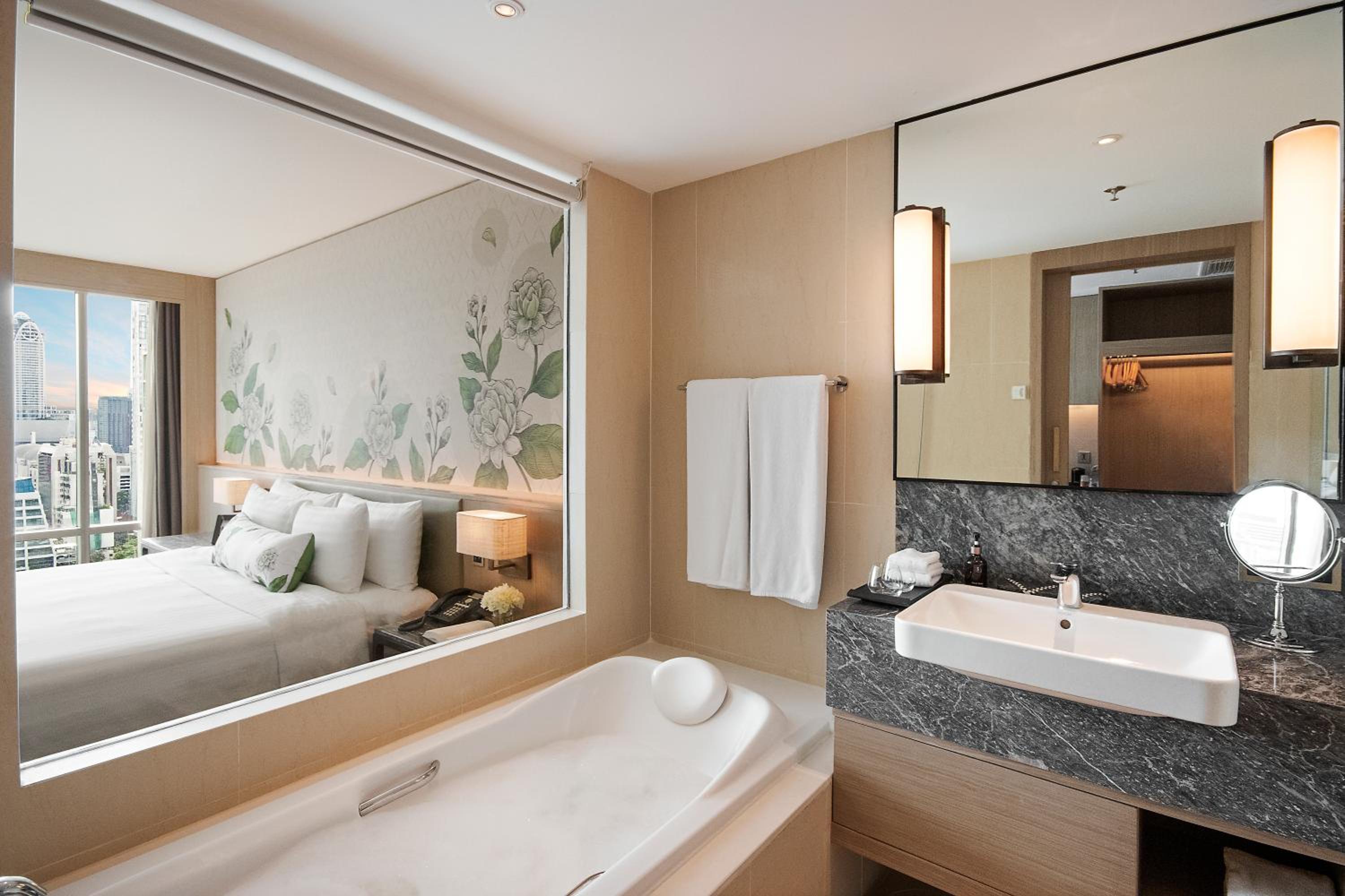Deluxe King room - Jasmine thumbnail 5