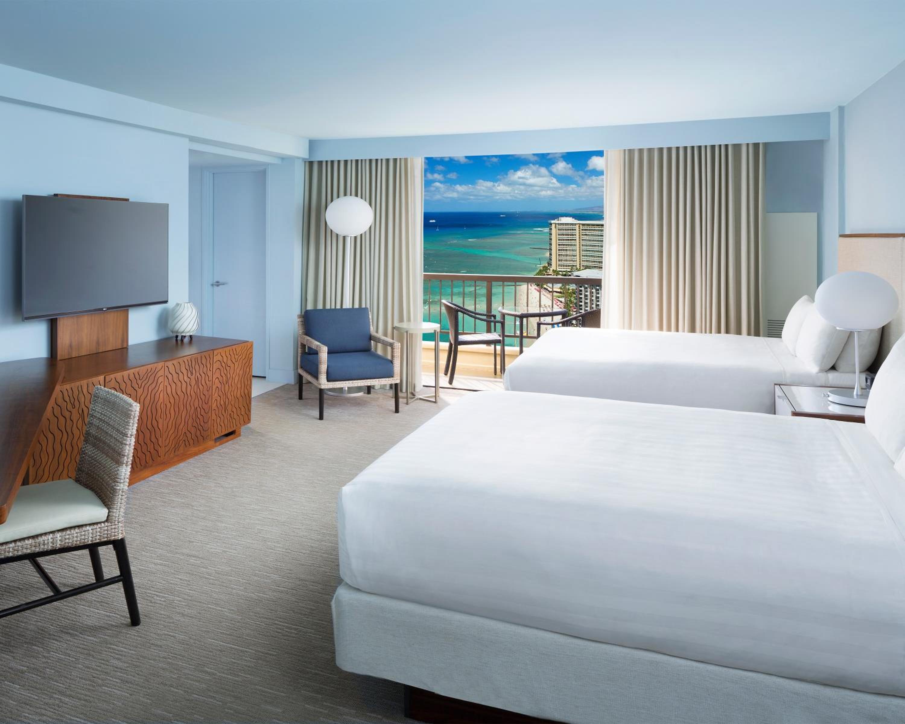 Queen Room with Two Queen Beds and Ocean View - Photo 3