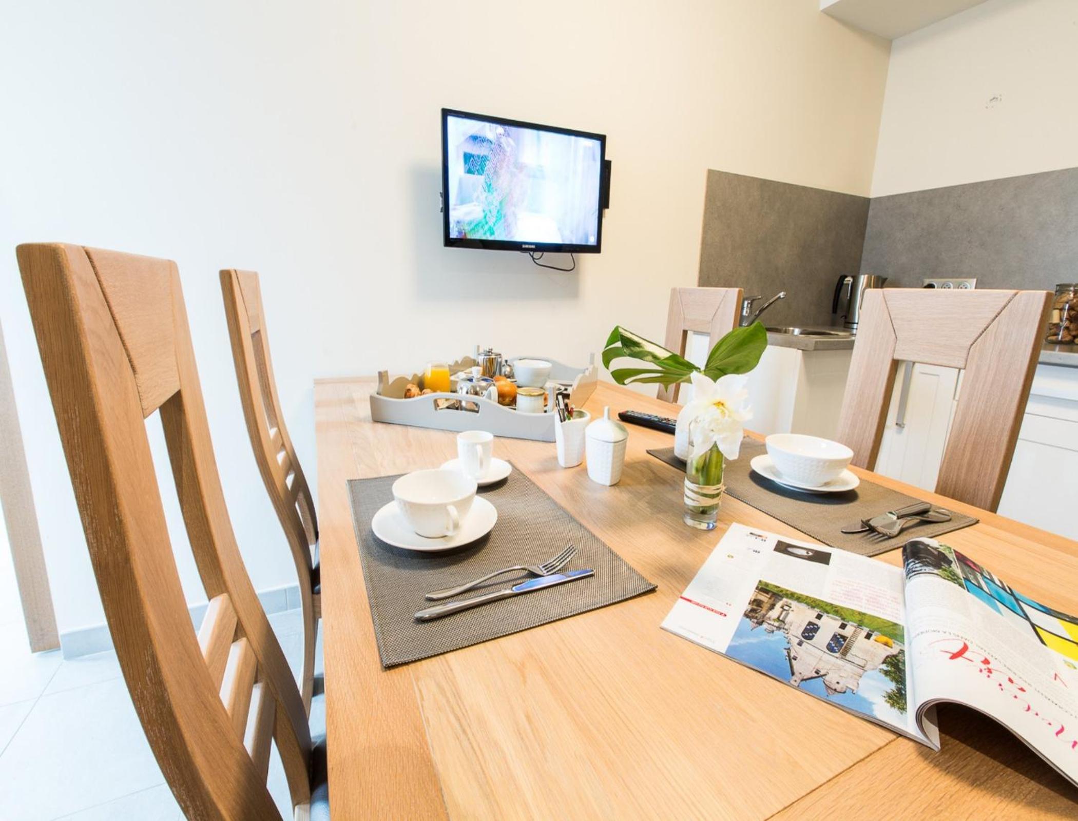Apartment - Photo 2