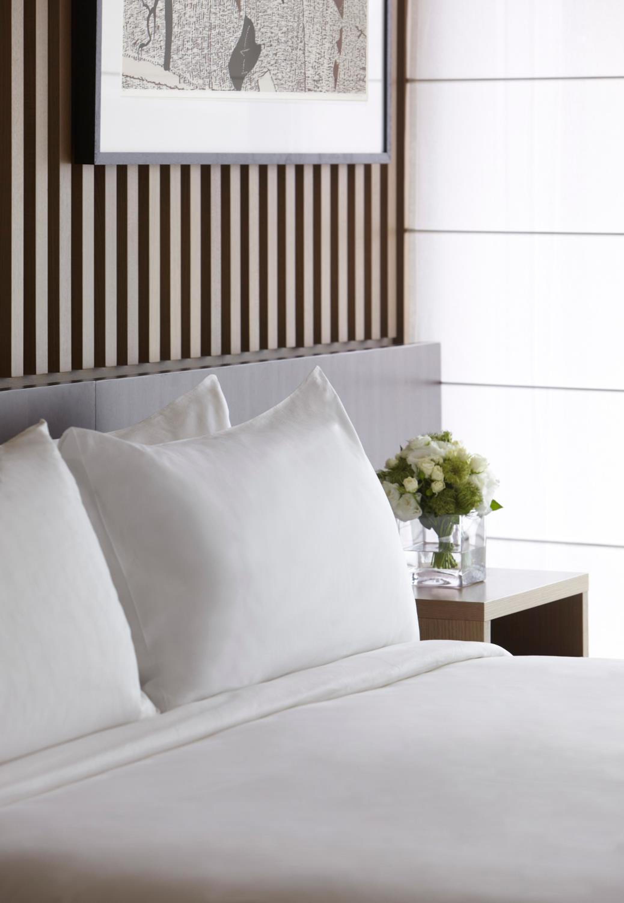 1 King Bed Deluxe