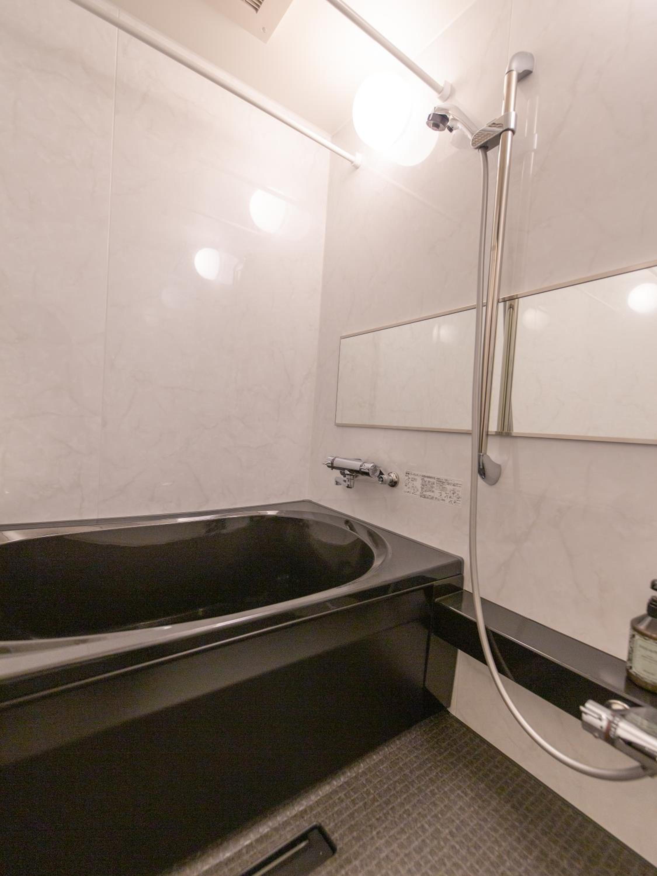Standard Twin Room - Photo 9