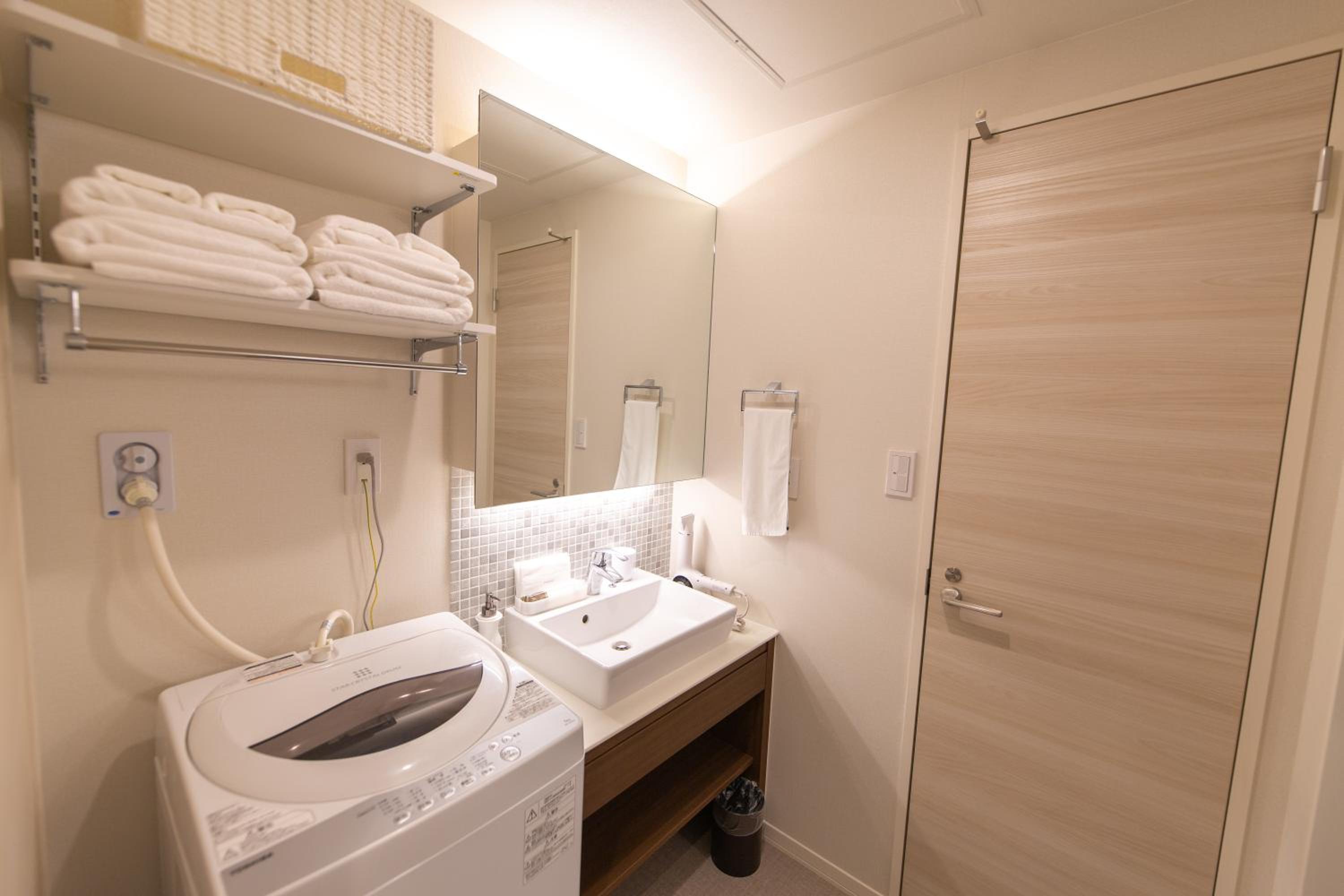 Standard Twin Room - Photo 10
