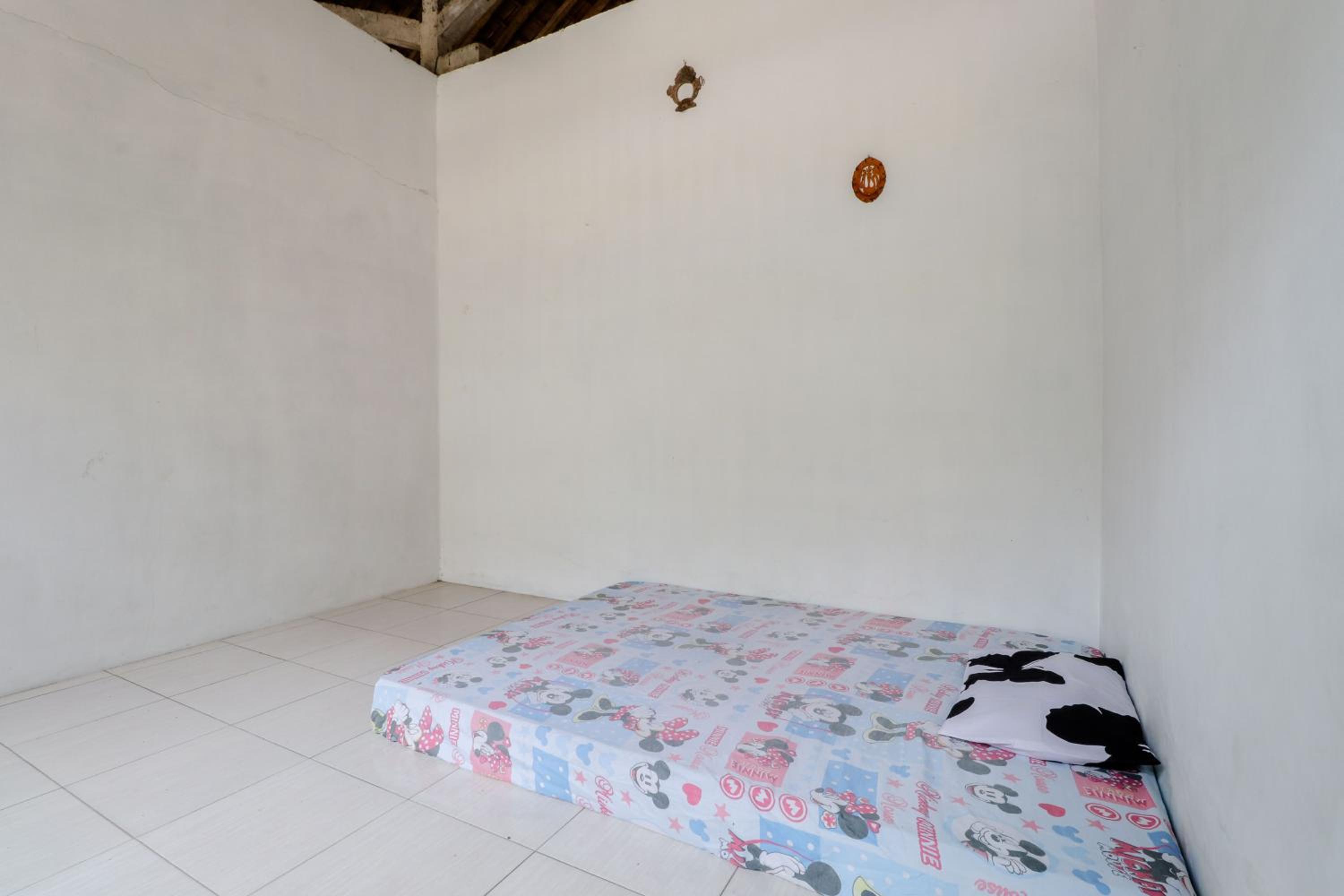 Standard Double Room with Fan - Photo 10