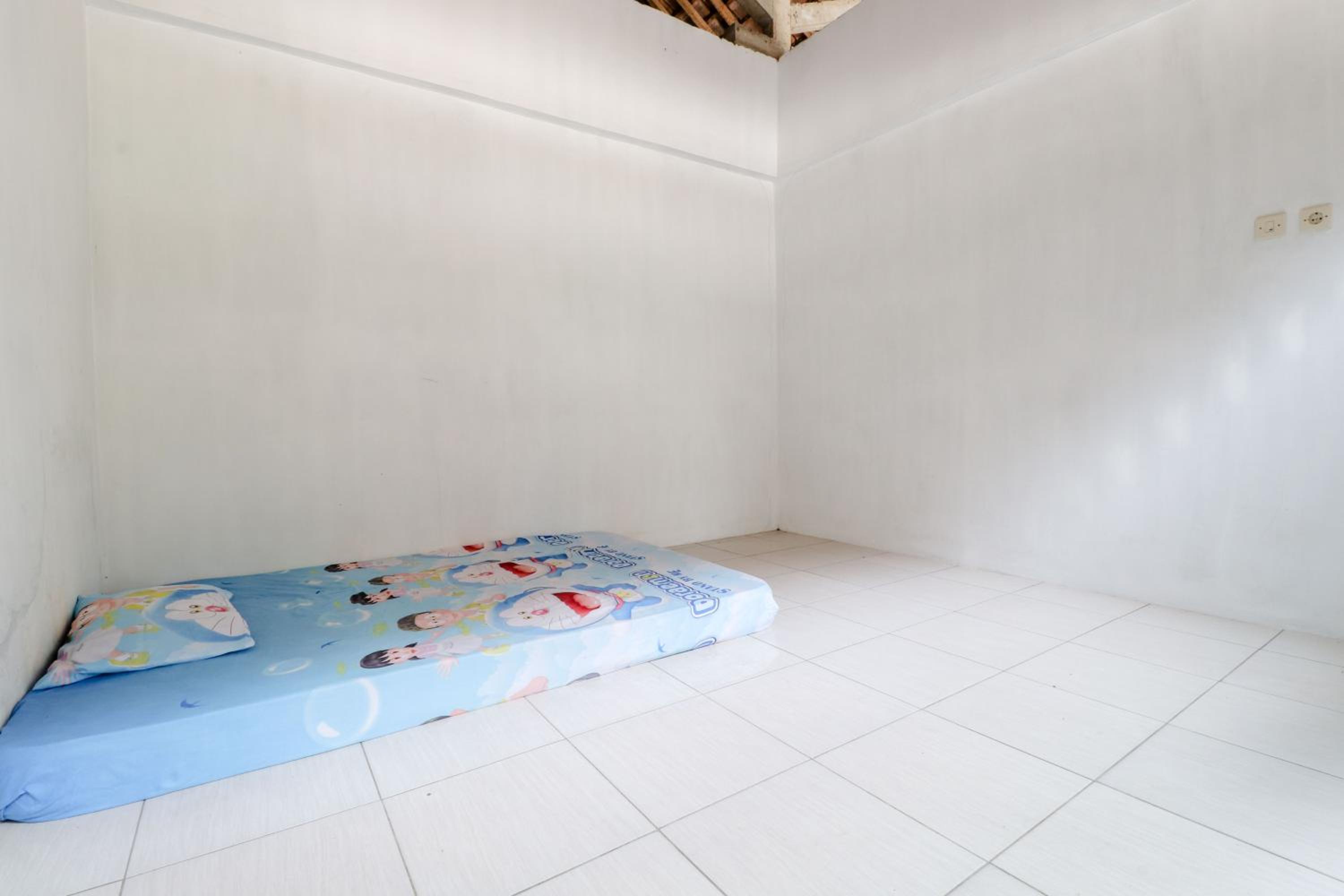 Standard Double Room with Fan - Photo 4