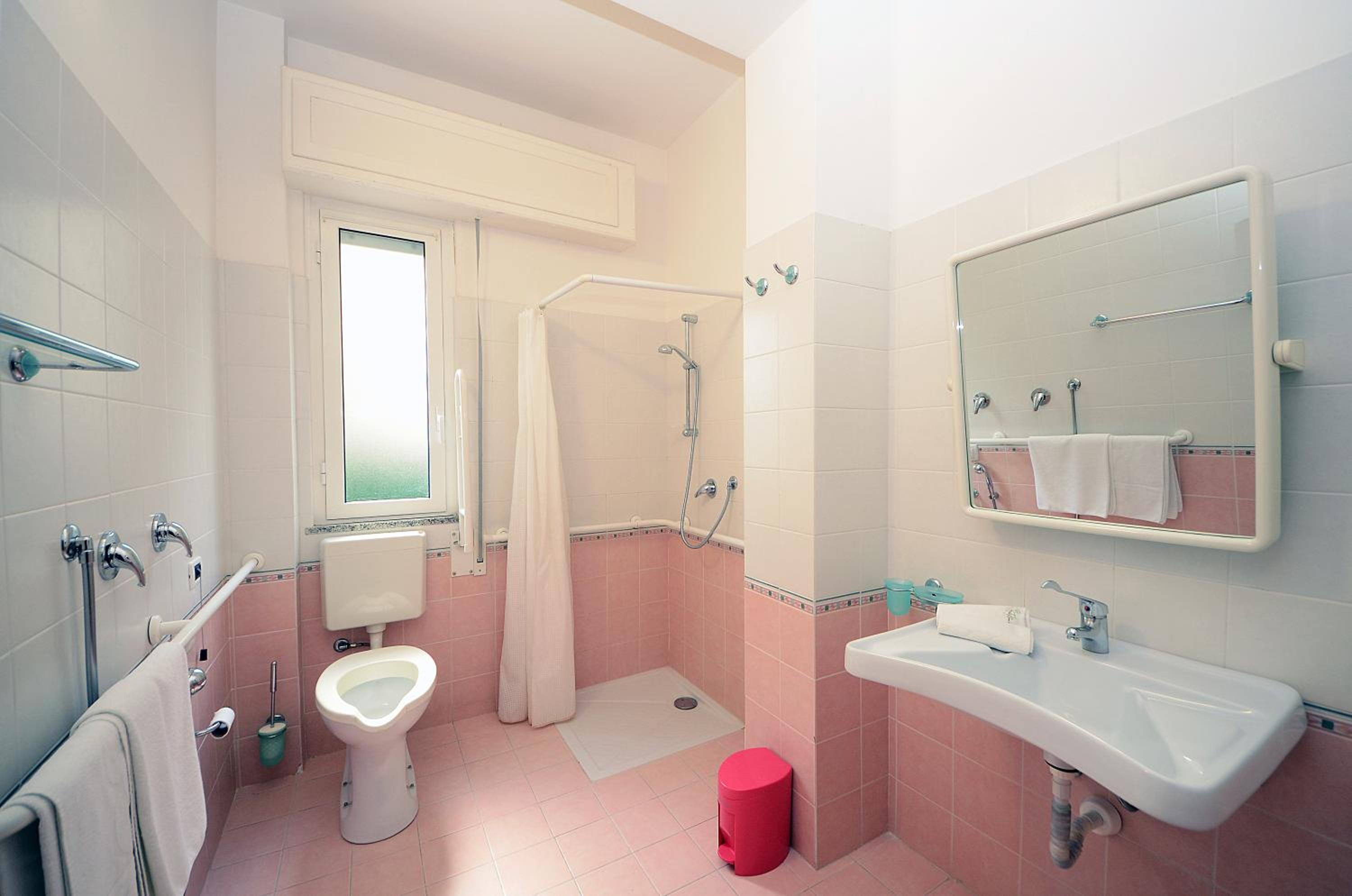 Apartment - Ground Floor photo 2
