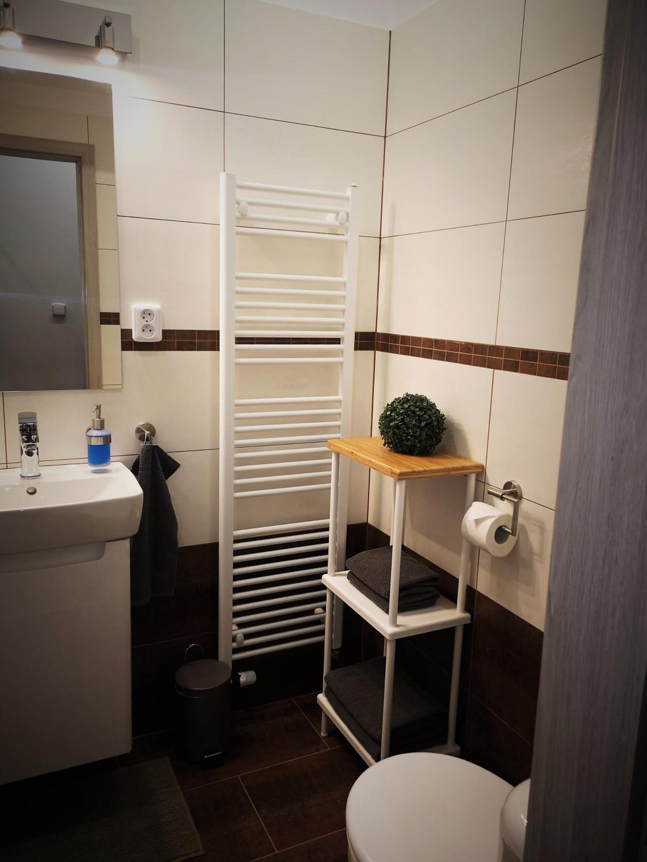 Studio Apartment - Photo 2