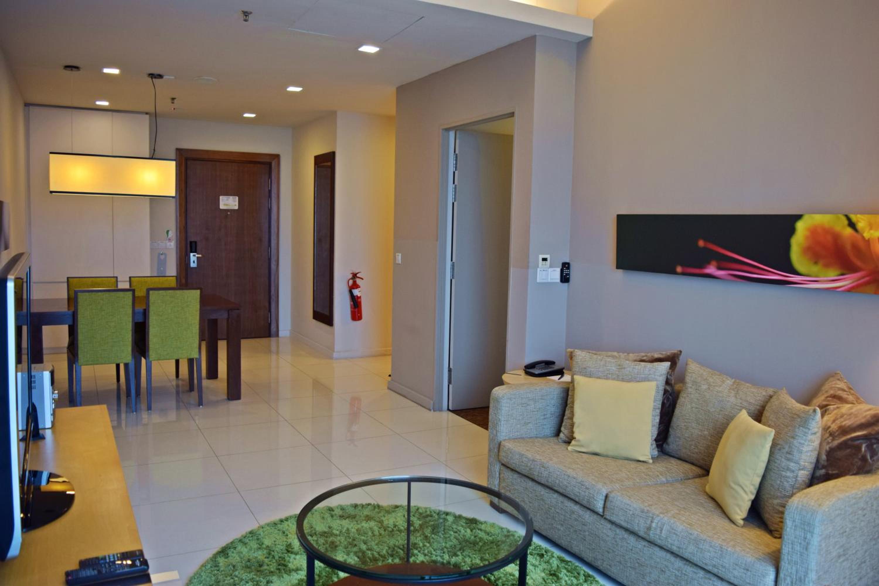 One-Bedroom Deluxe Twin thumbnail 5