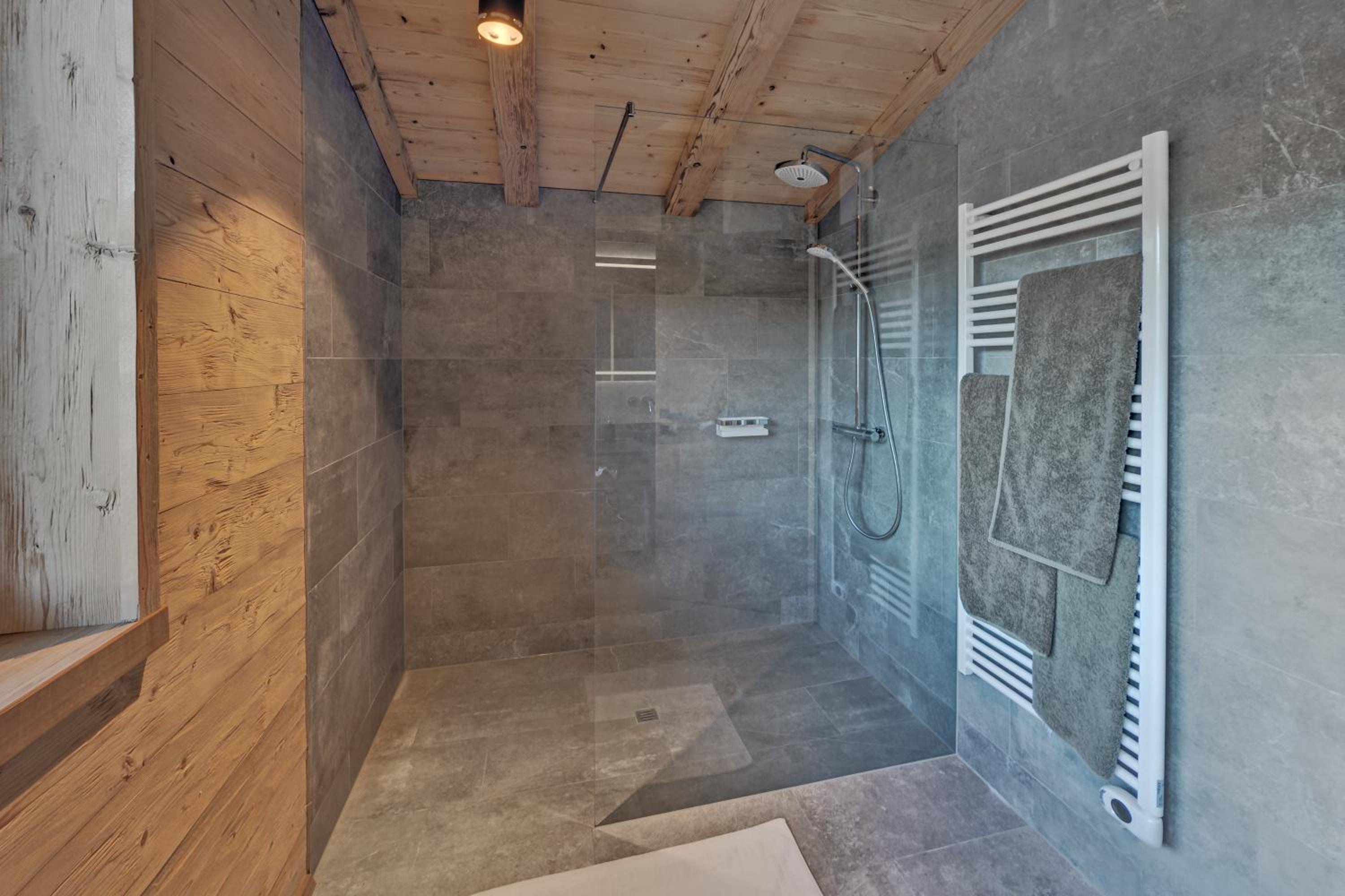 Two-Bedroom Chalet - Photo 4