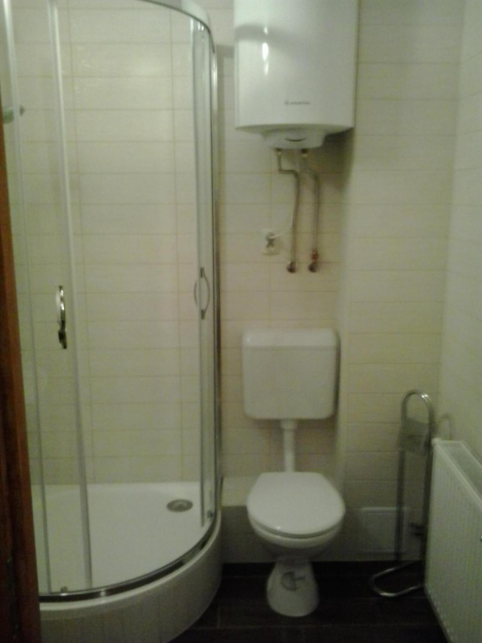 Standard Twin Room - Photo 3