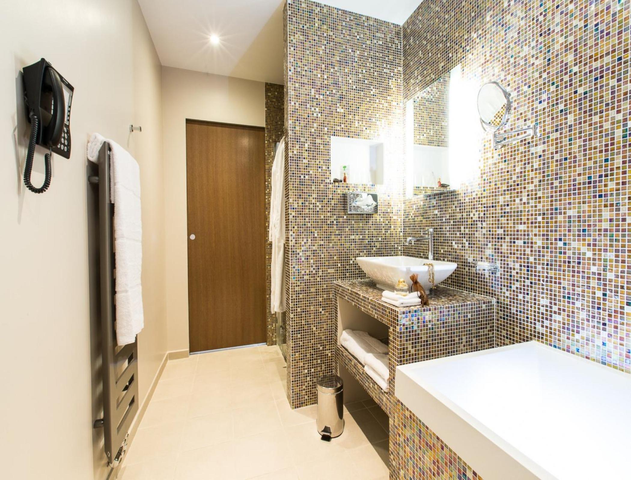 Comfort Room - Photo 6