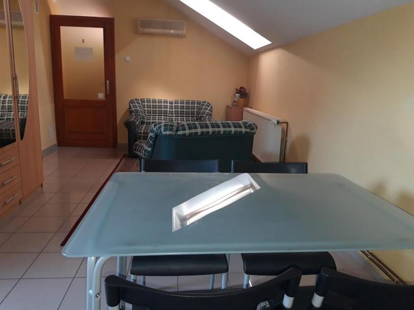 Quadruple Room with Bathroom - Photo 3