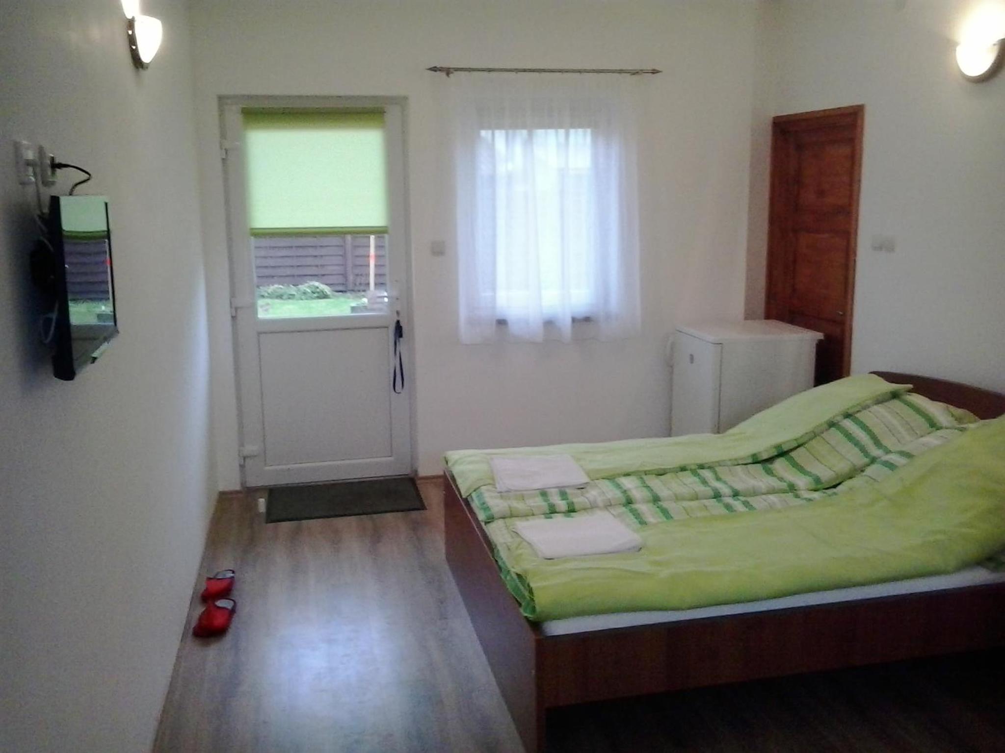 Standard Queen Room - Photo 4