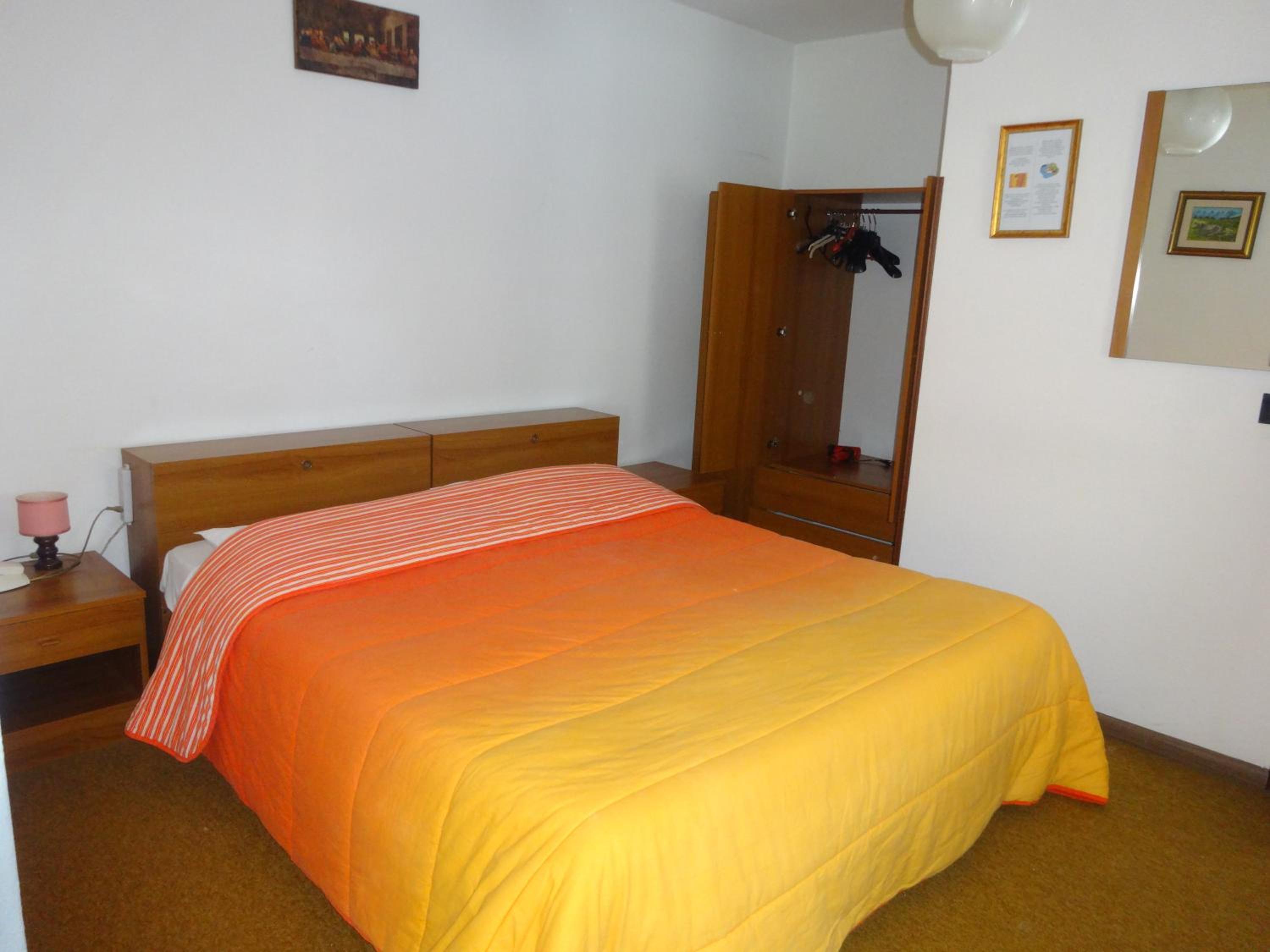 Double or Twin Room - Photo 8