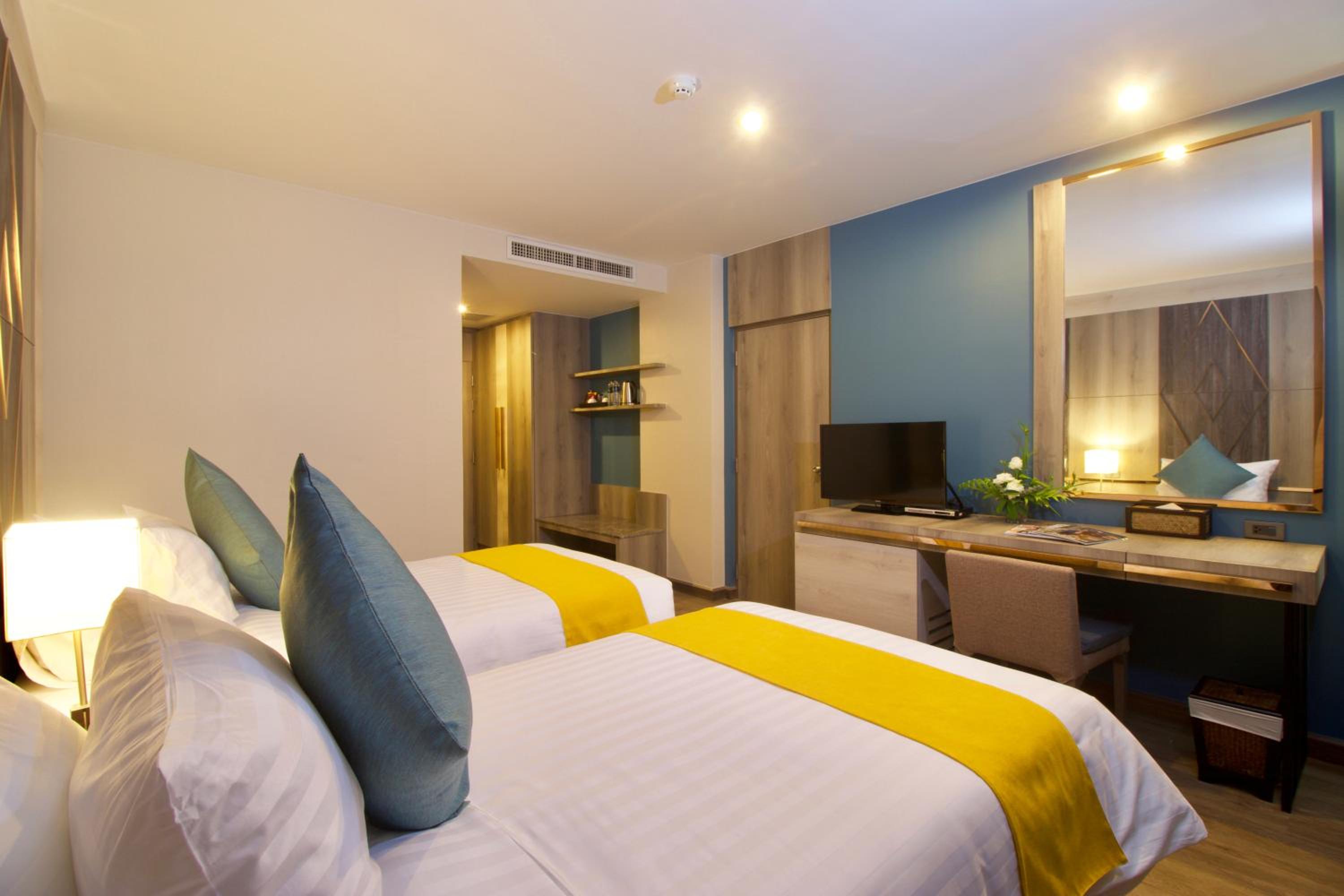 Deluxe Double or Twin Room - Photo 14