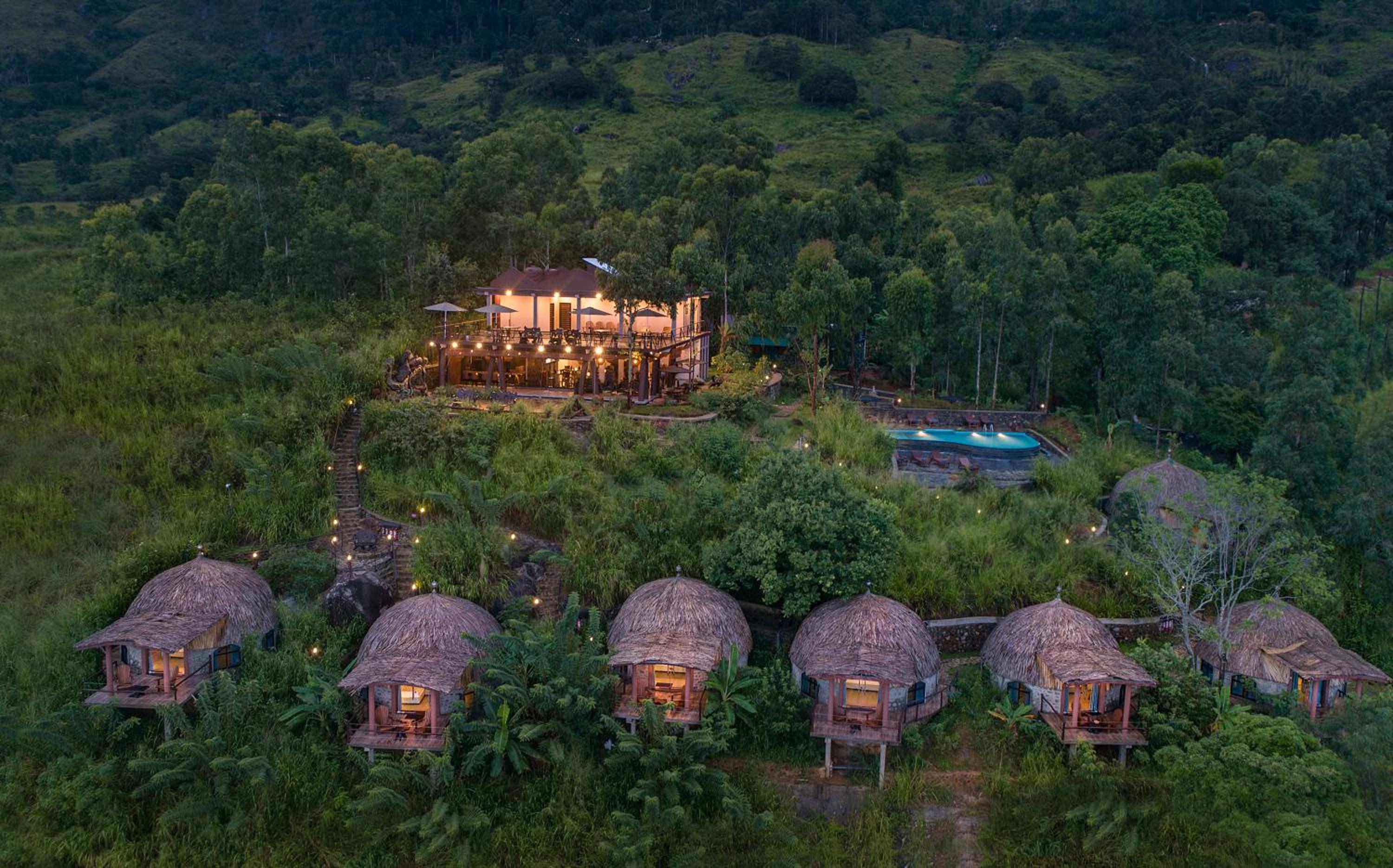 Deluxe Room with Mountain View