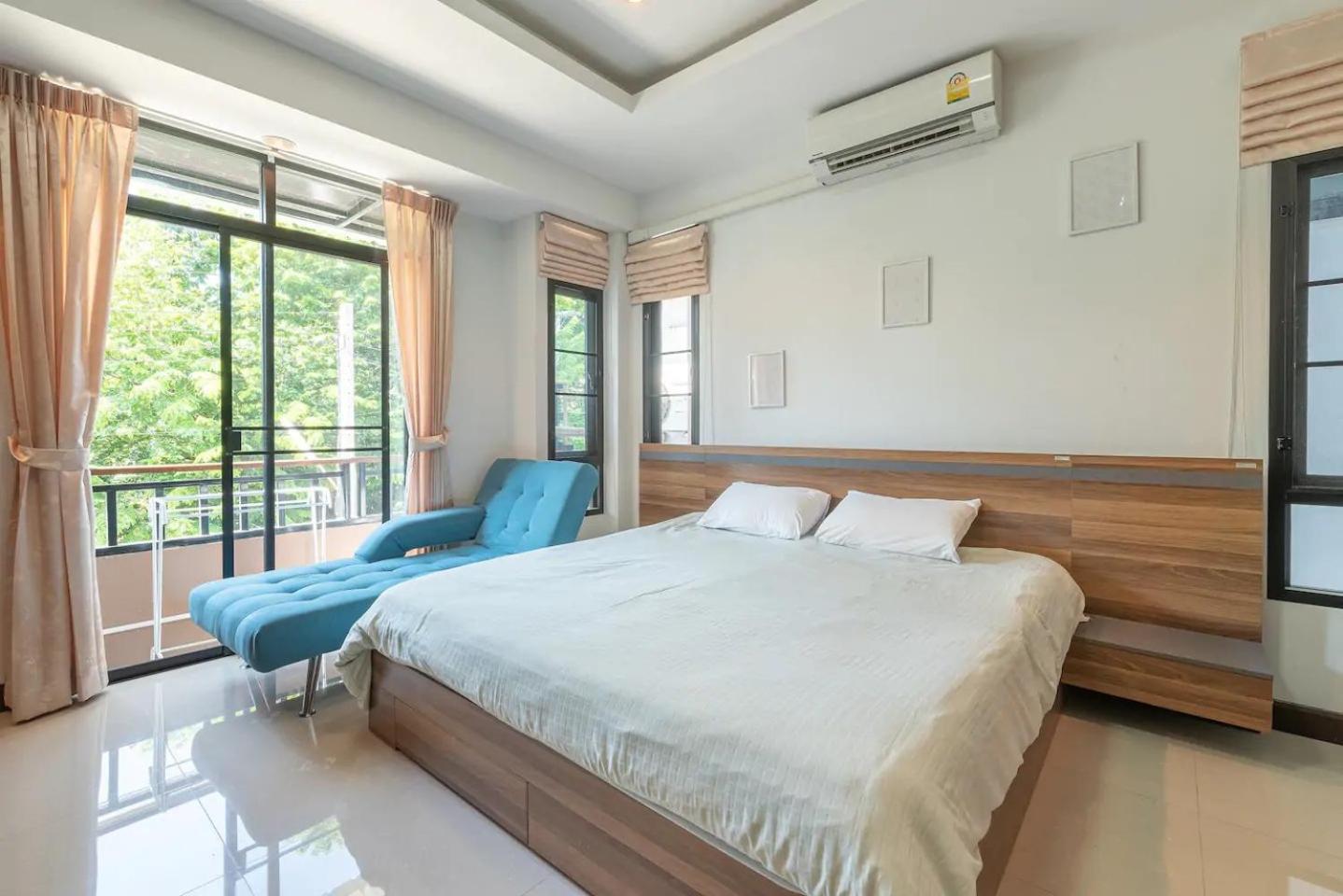 Triple Room with Private Bathroom
