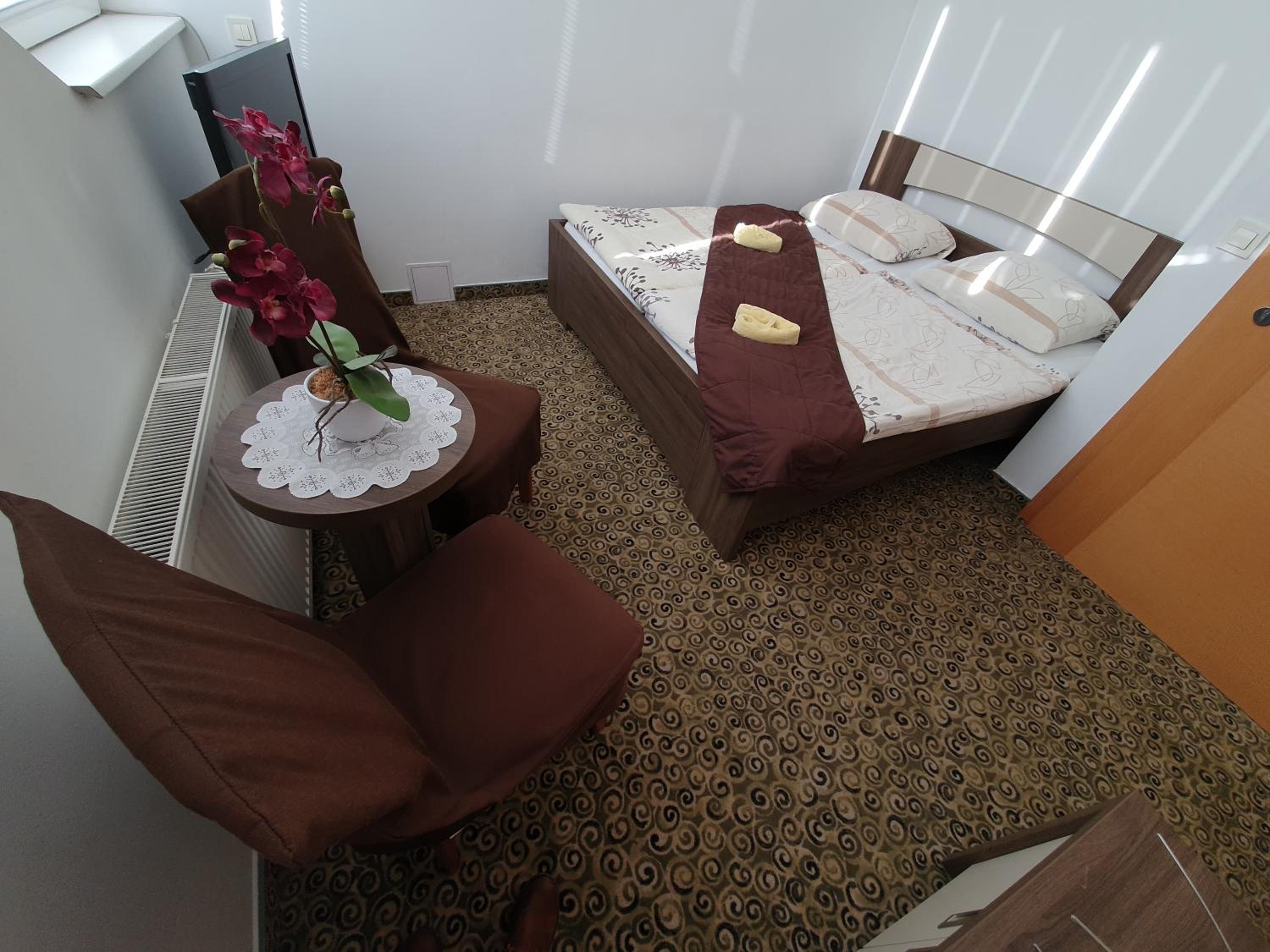 Standard Double or Twin Room photo 1