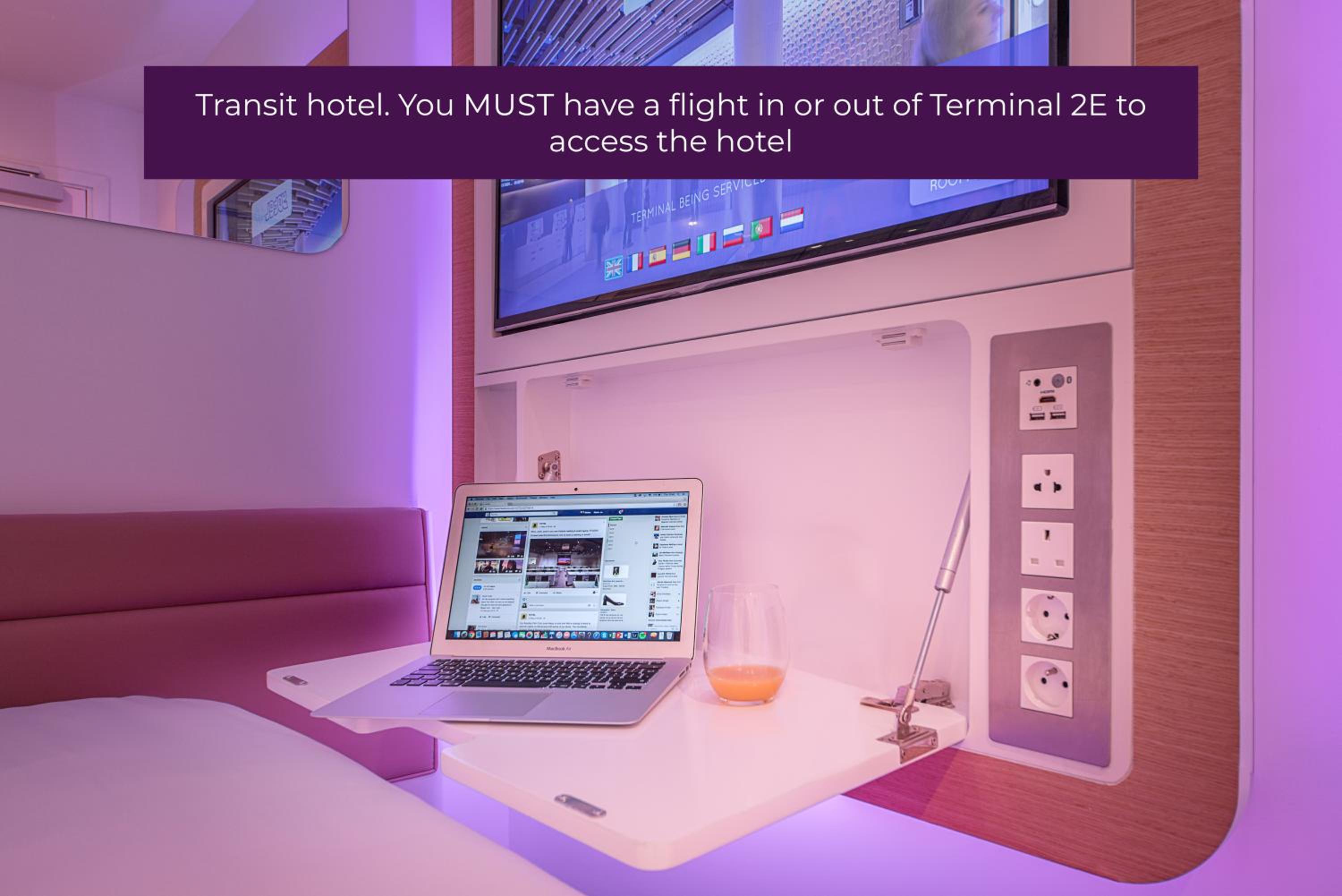 Premium Cabin (Airside Location) - Photo 5