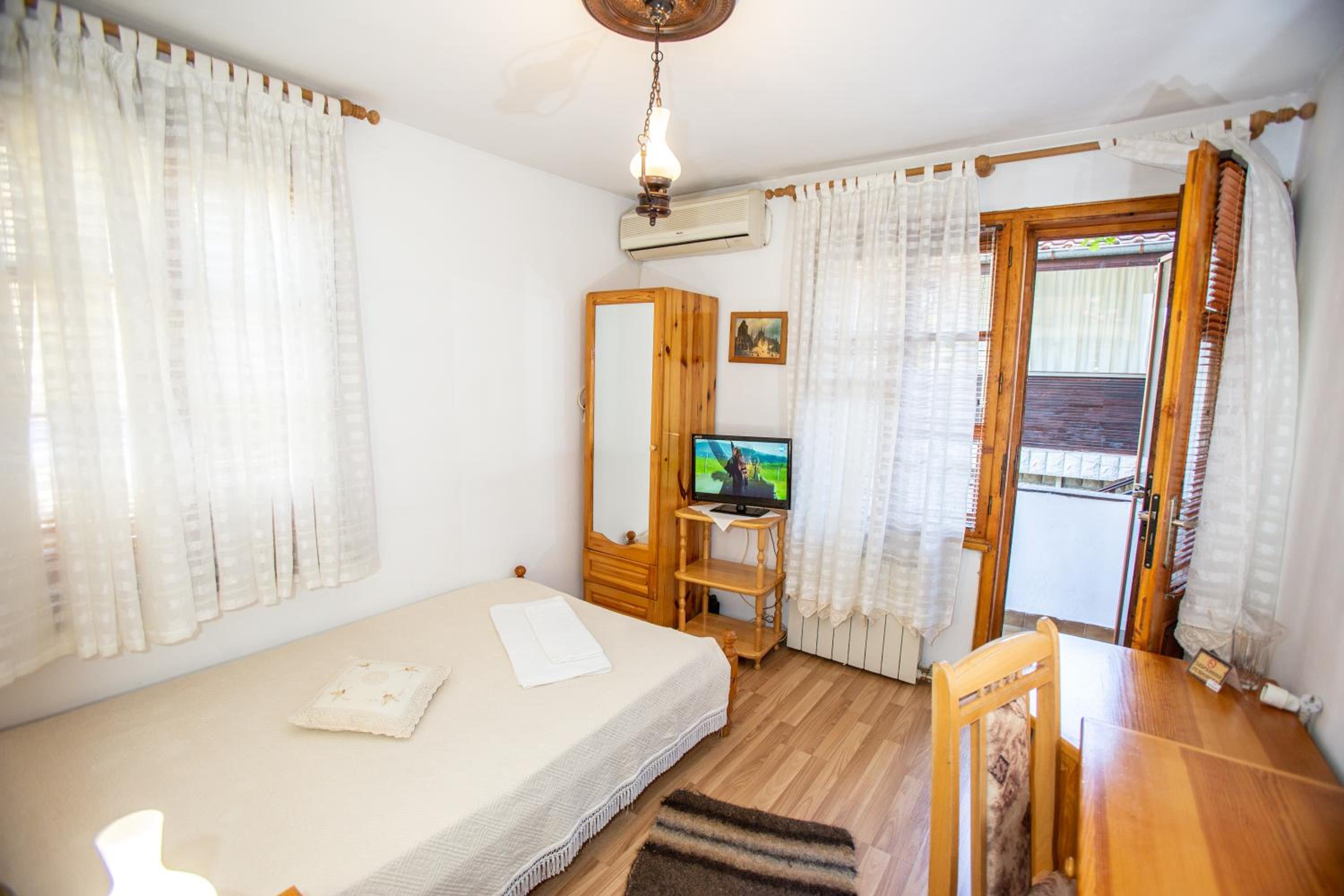 Single Room photo 3