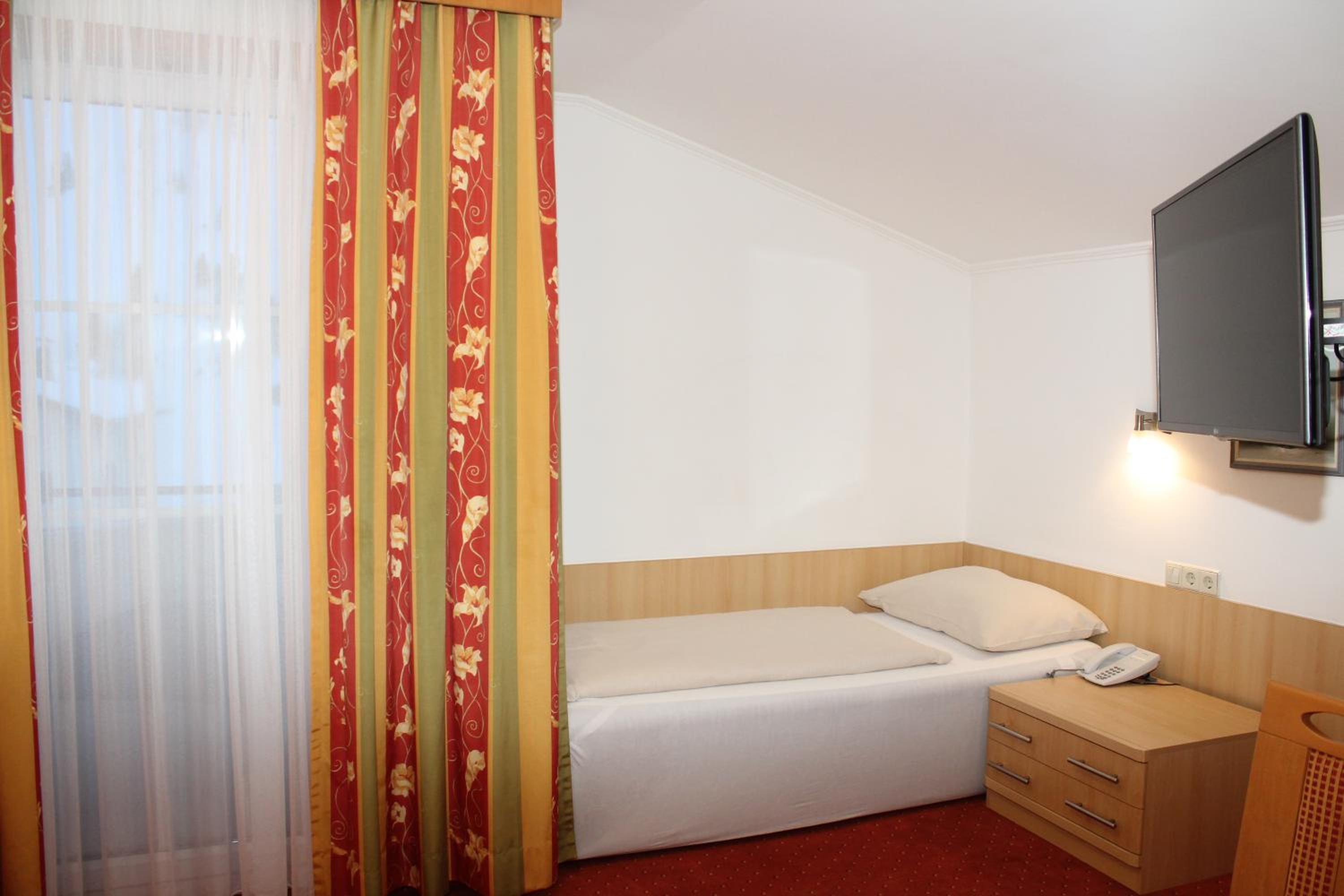 Single Room photo 1
