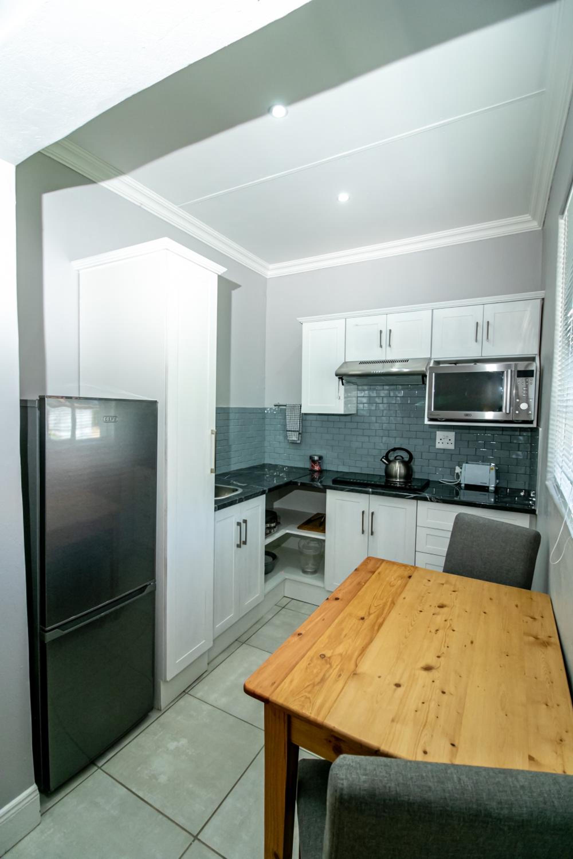 Twin Room - Photo 10