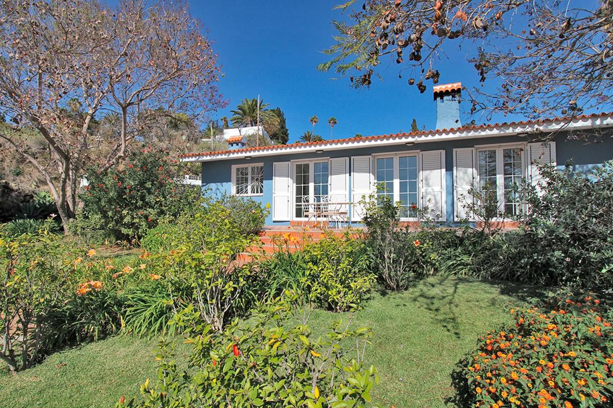 Two-Bedroom House photo 3