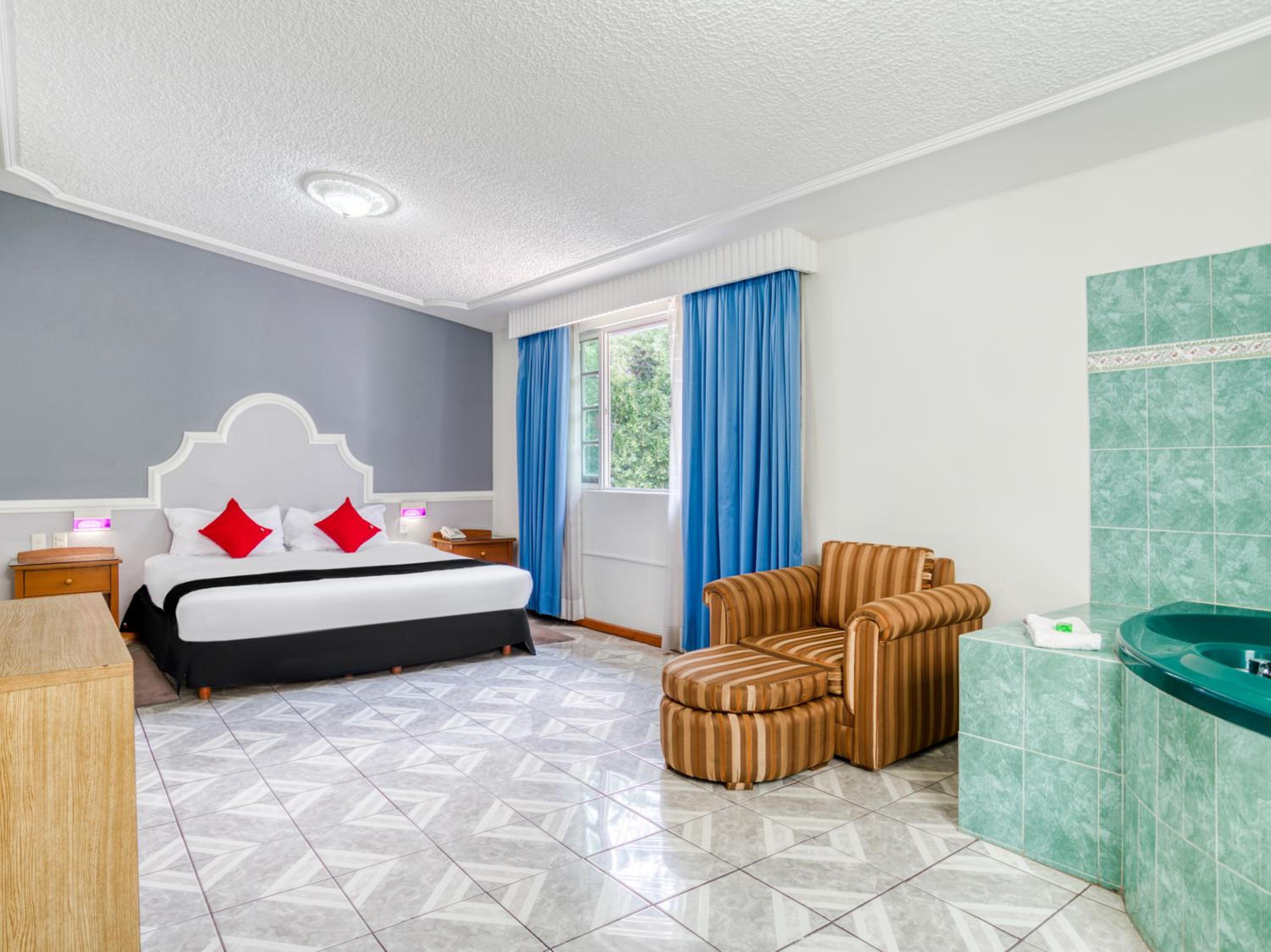 Deluxe with Jacuzzi