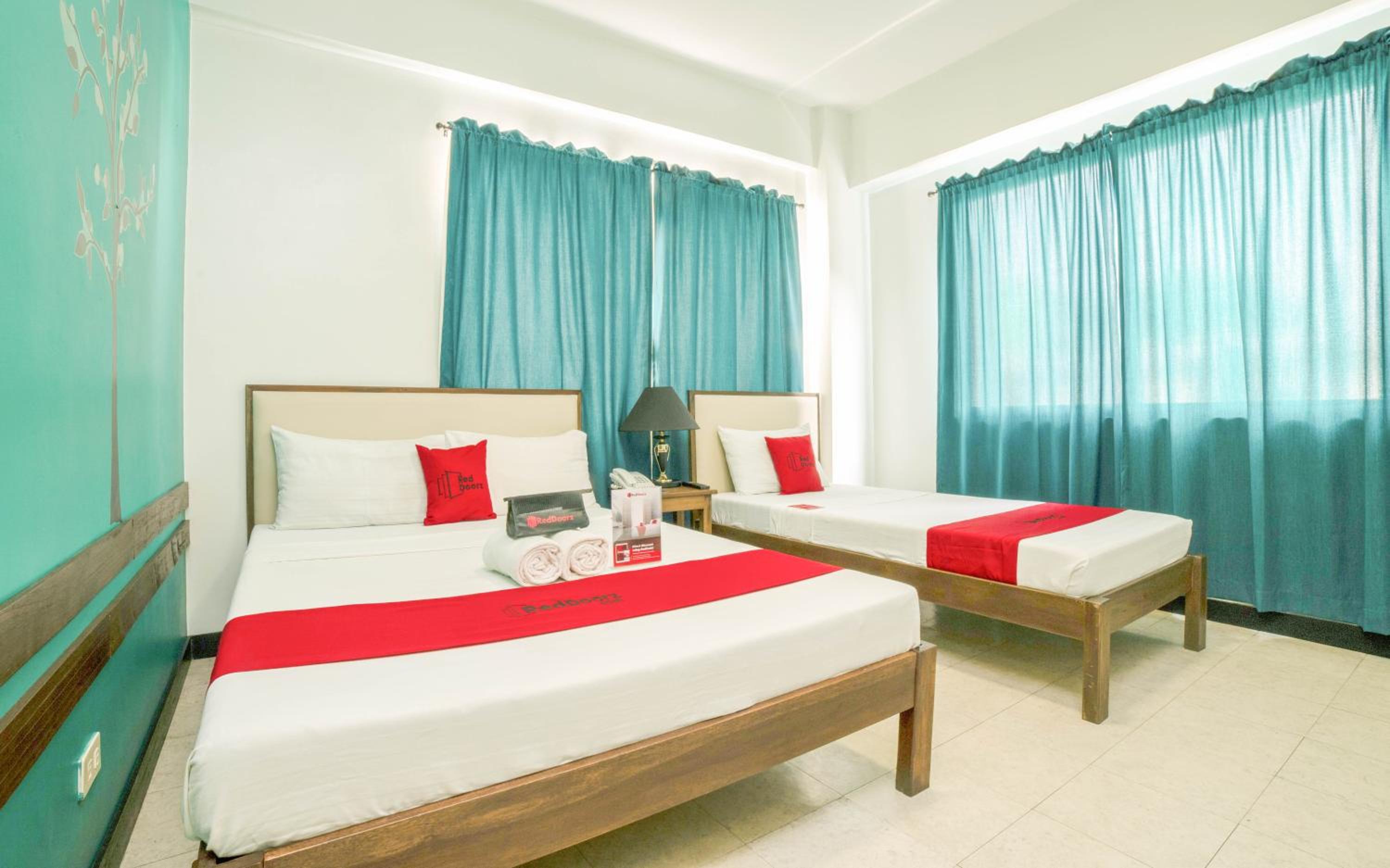 Deluxe Room - Photo 1