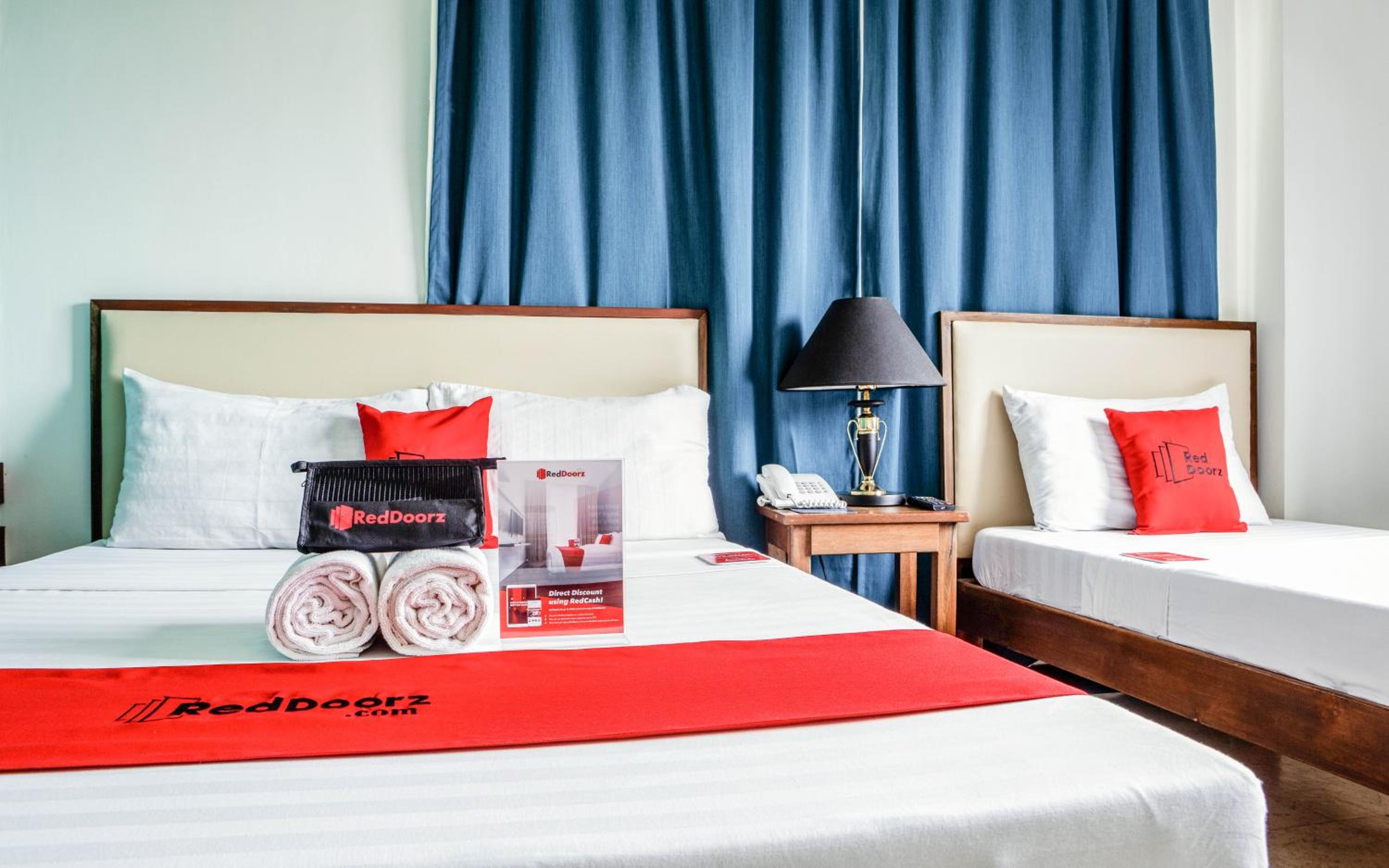 Deluxe Room - Photo 13