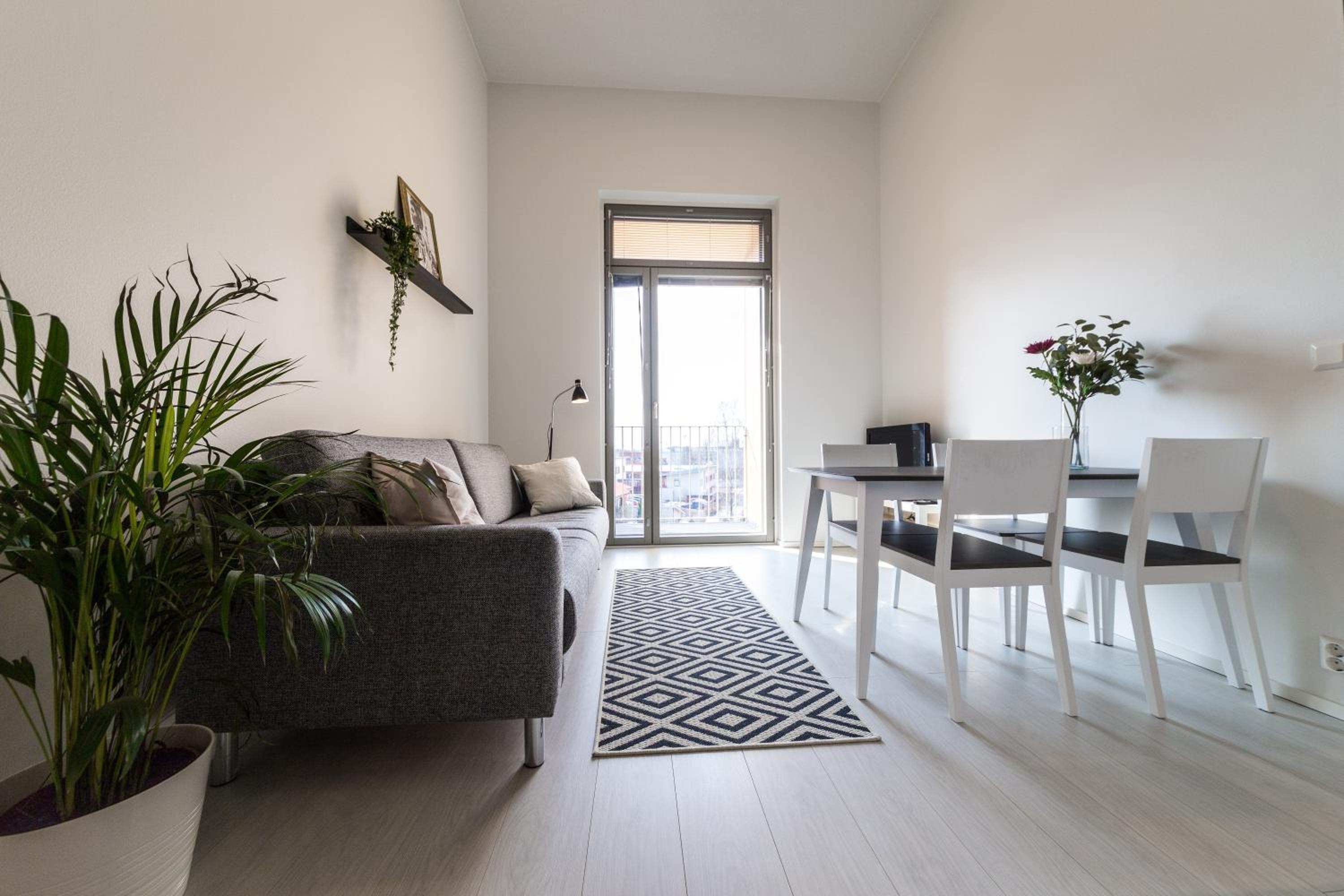 One-Bedroom Apartment photo 3