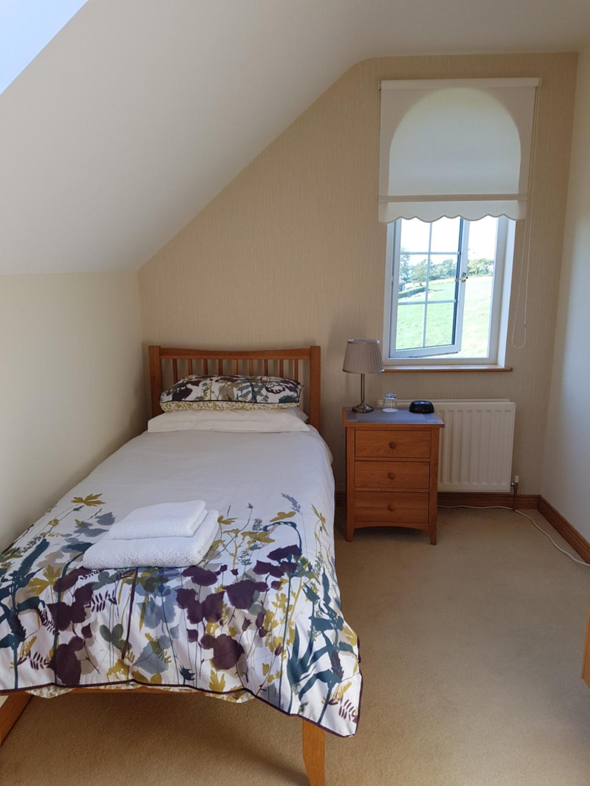 Single Room with Private Bathroom