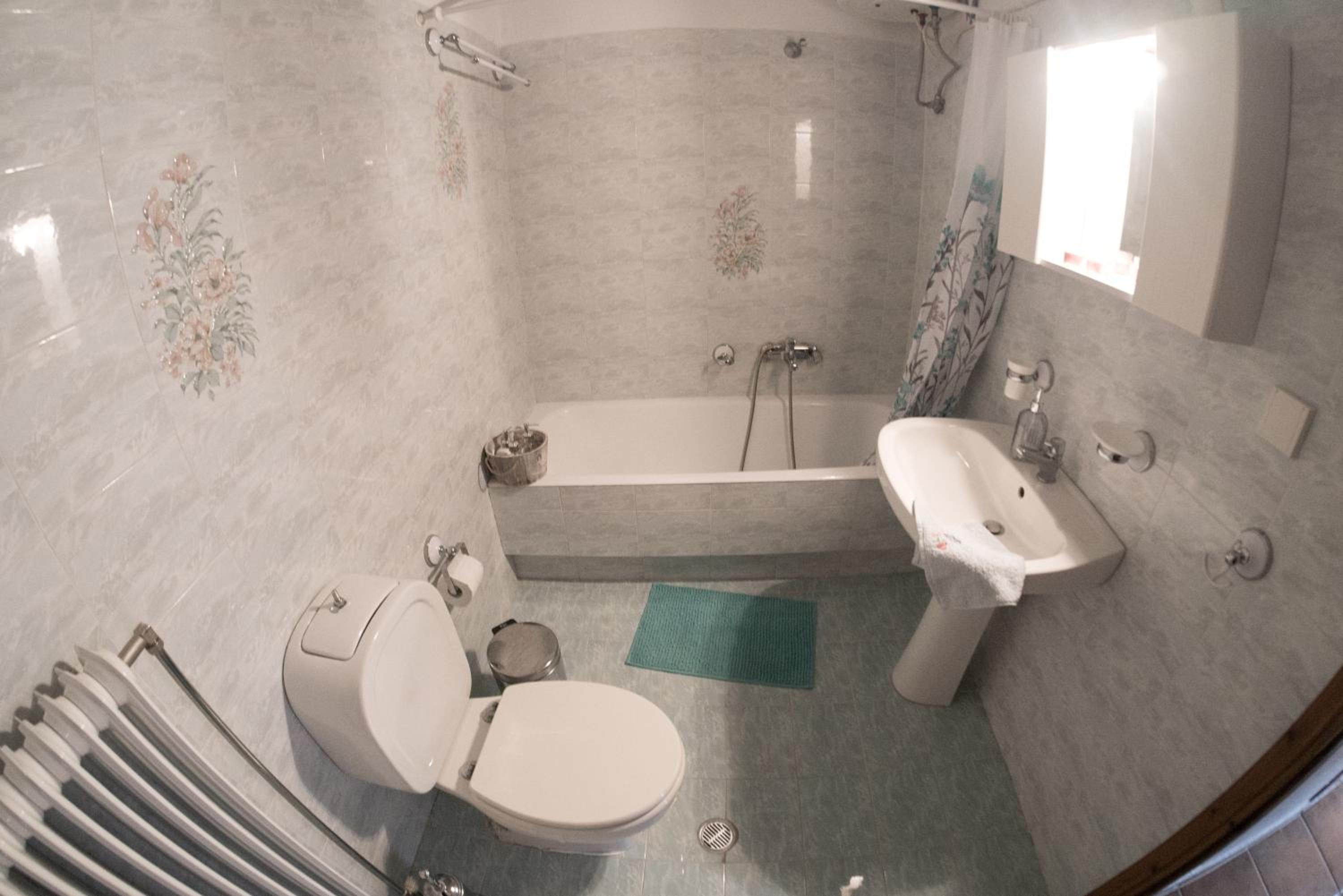 Two-Bedroom House photo 3