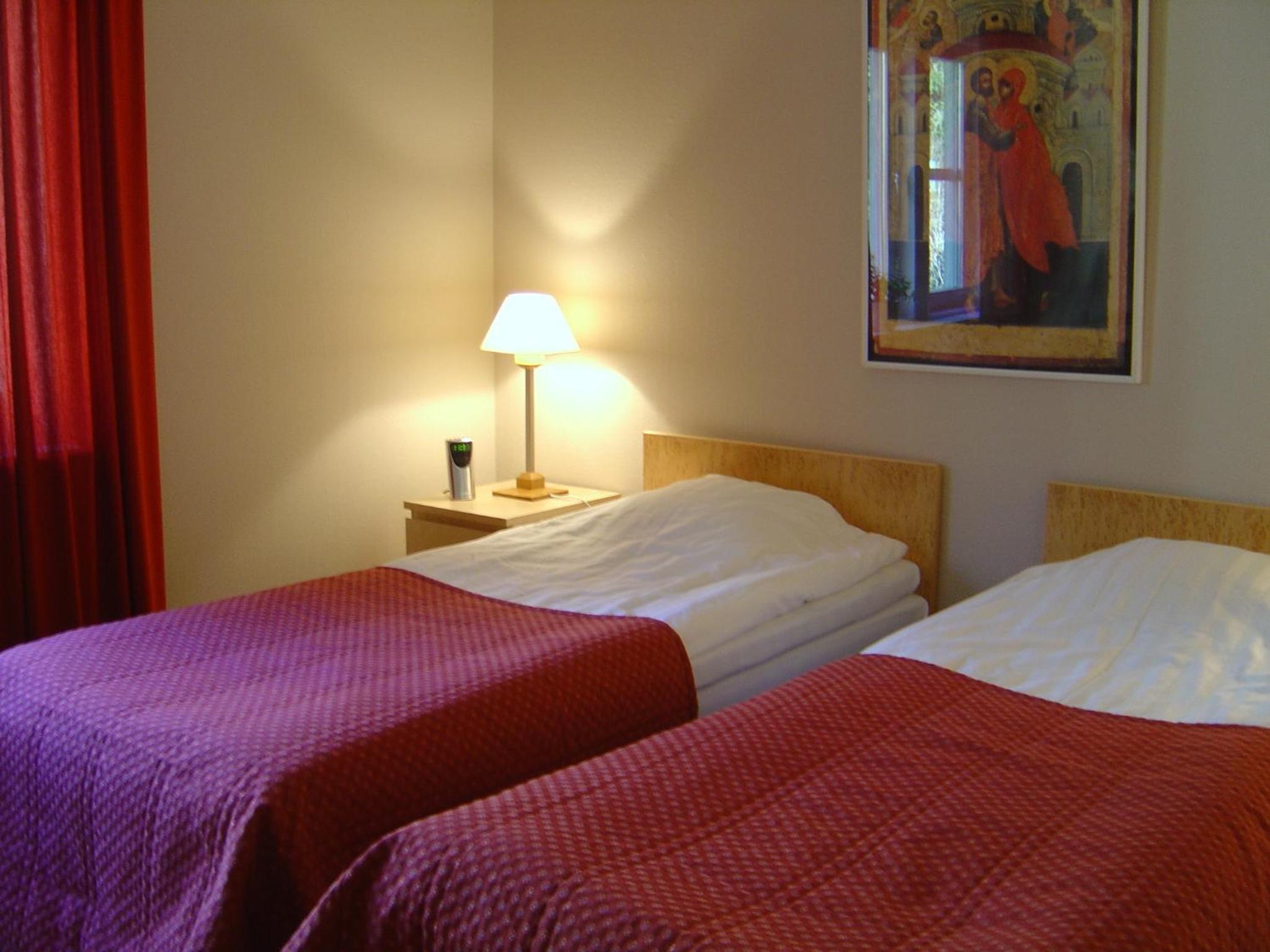 Twin Room with Private Bathroom photo 2