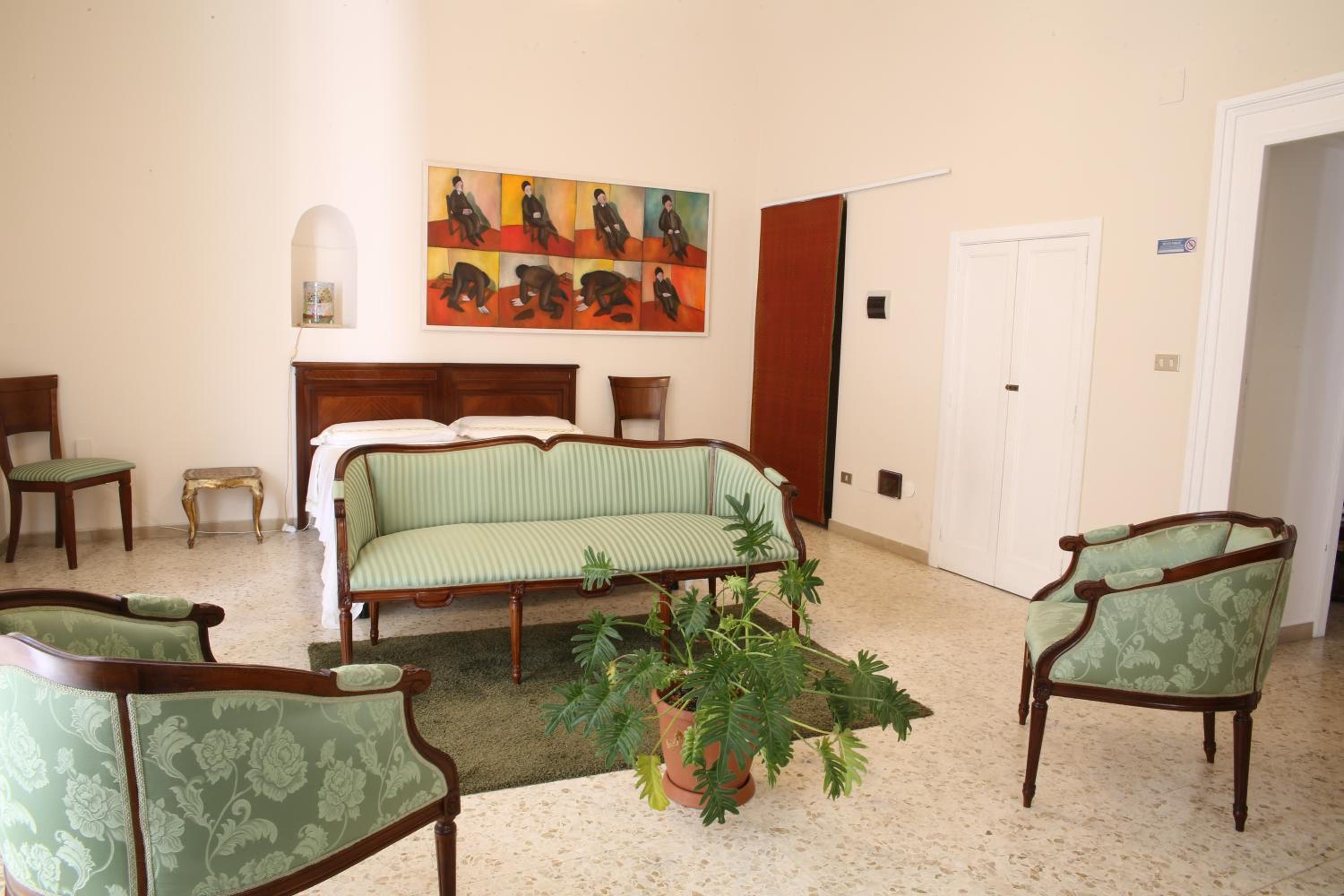 Deluxe Double Room photo 2