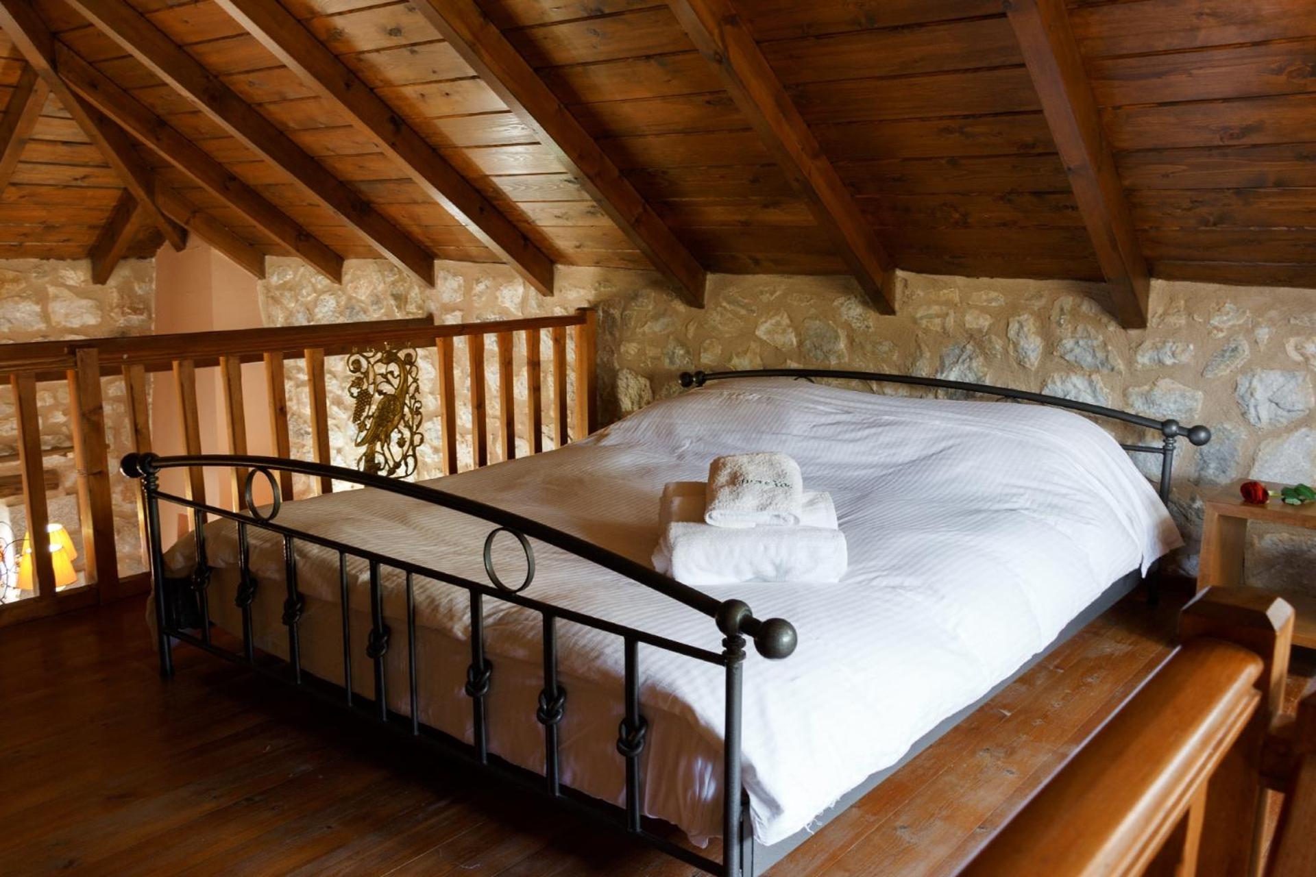 Suite with Mountain View - Photo 28