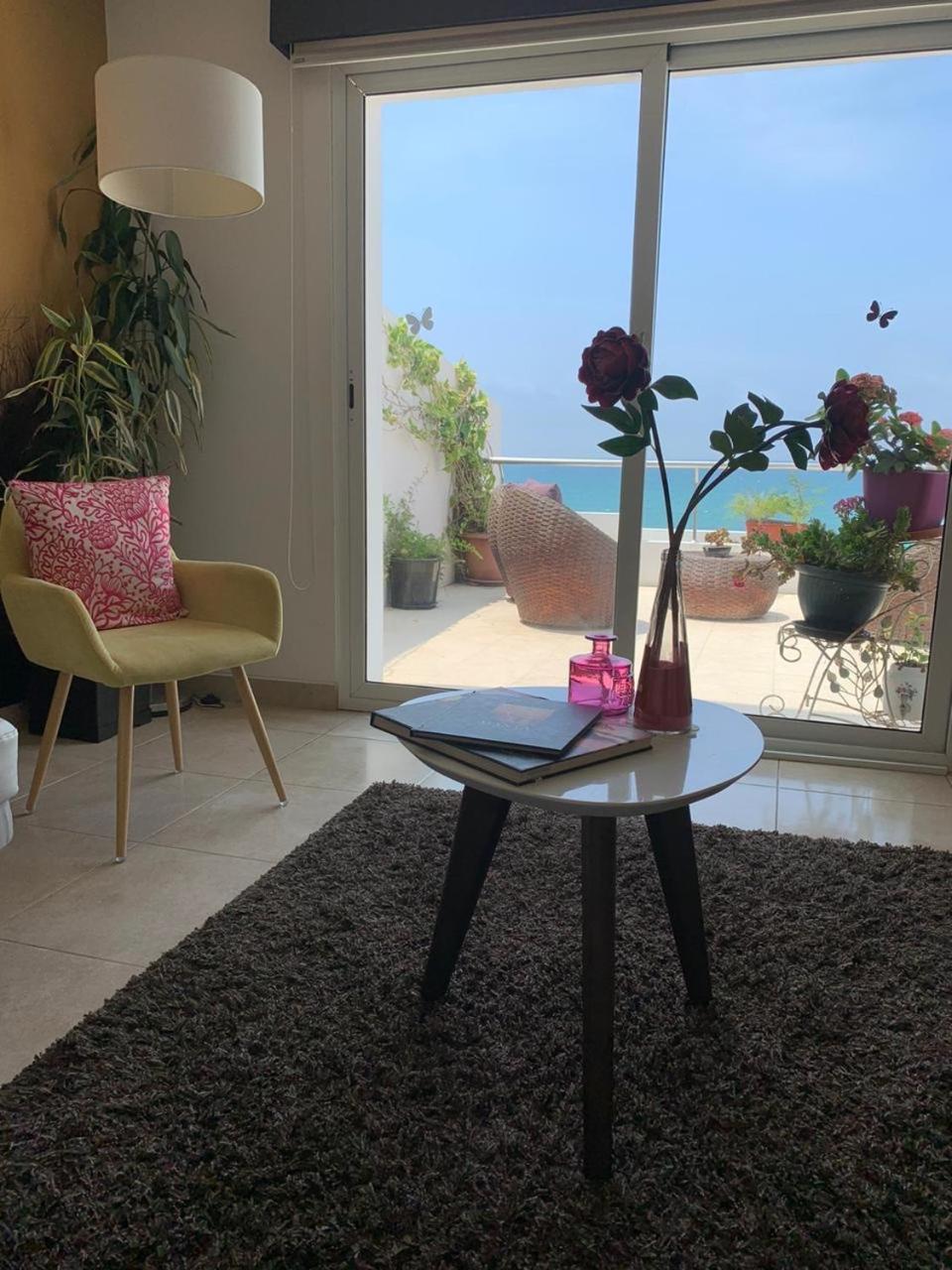 Apartment with Sea View photo 2