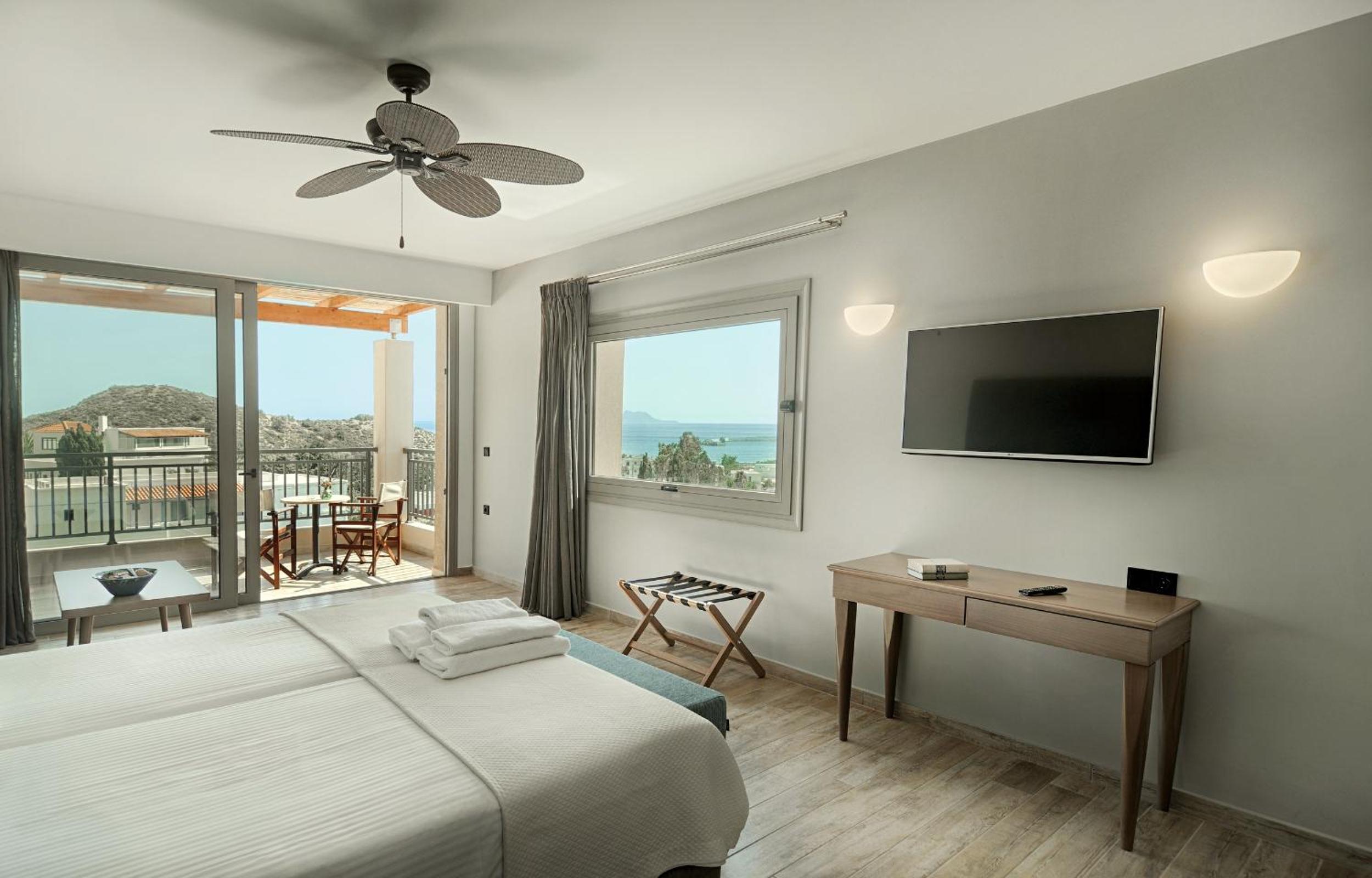 Junior Suite Sea View thumbnail 6