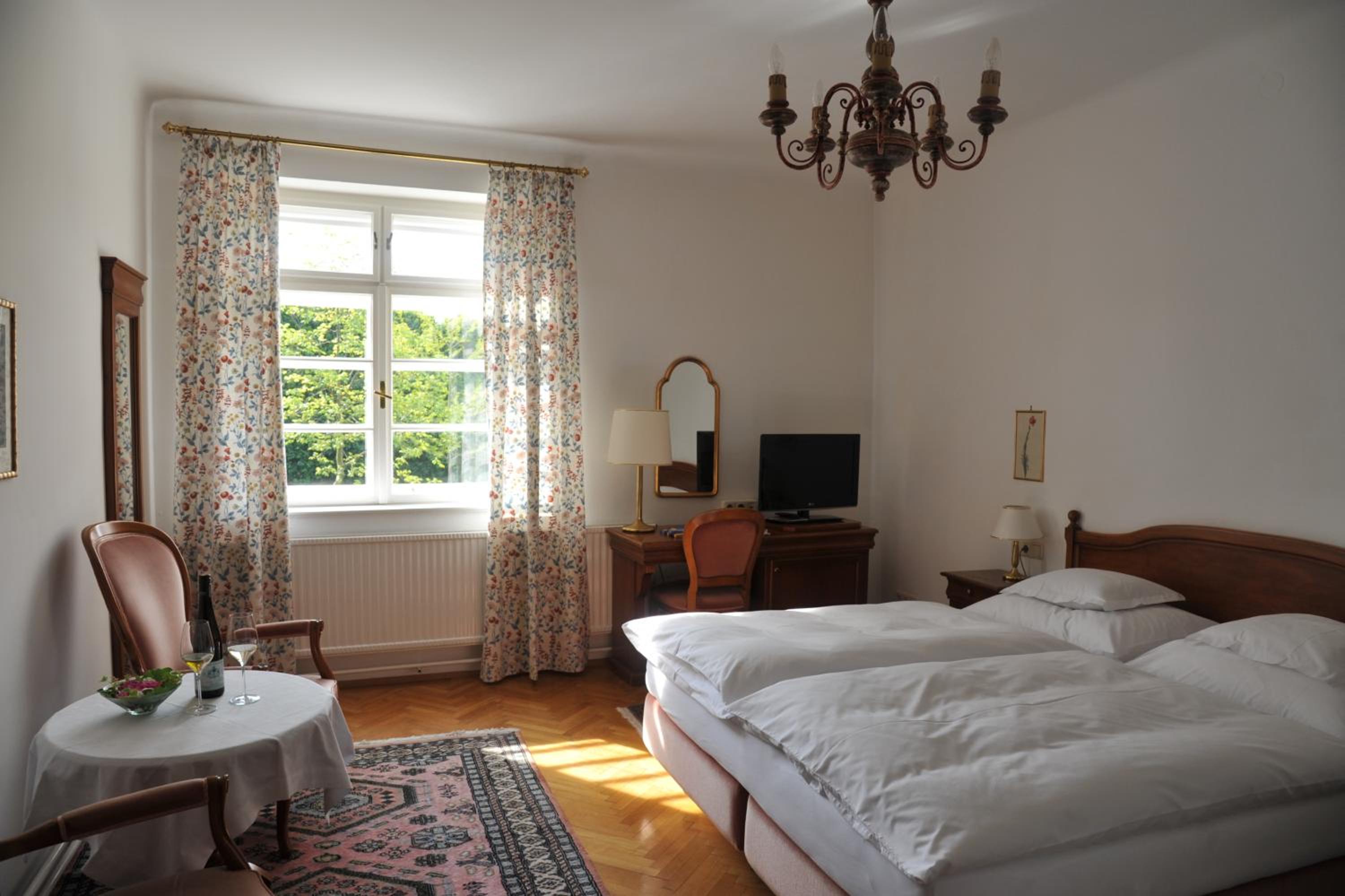Classic Double Room photo 3