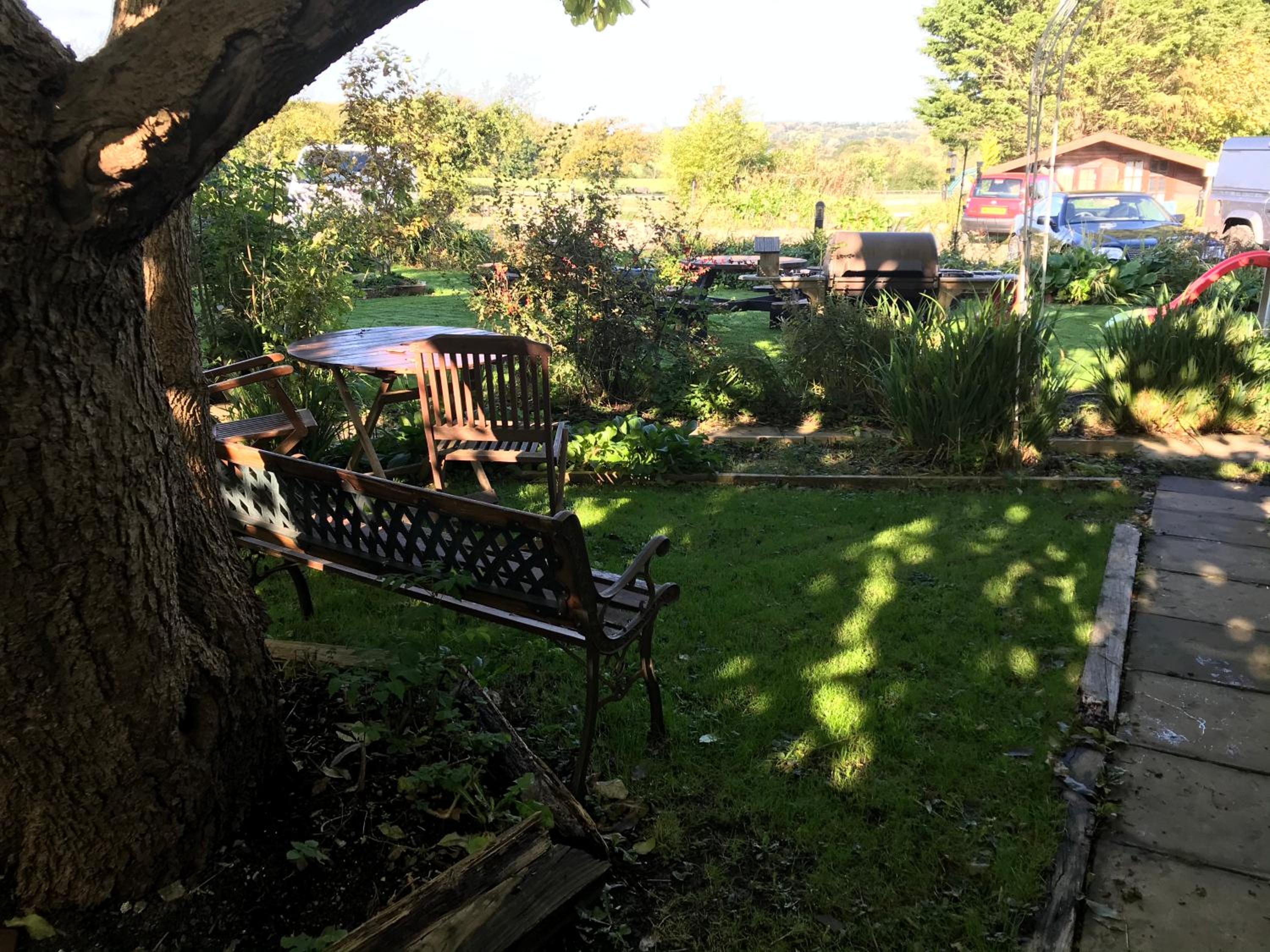 Family Room with Garden View - Photo 3