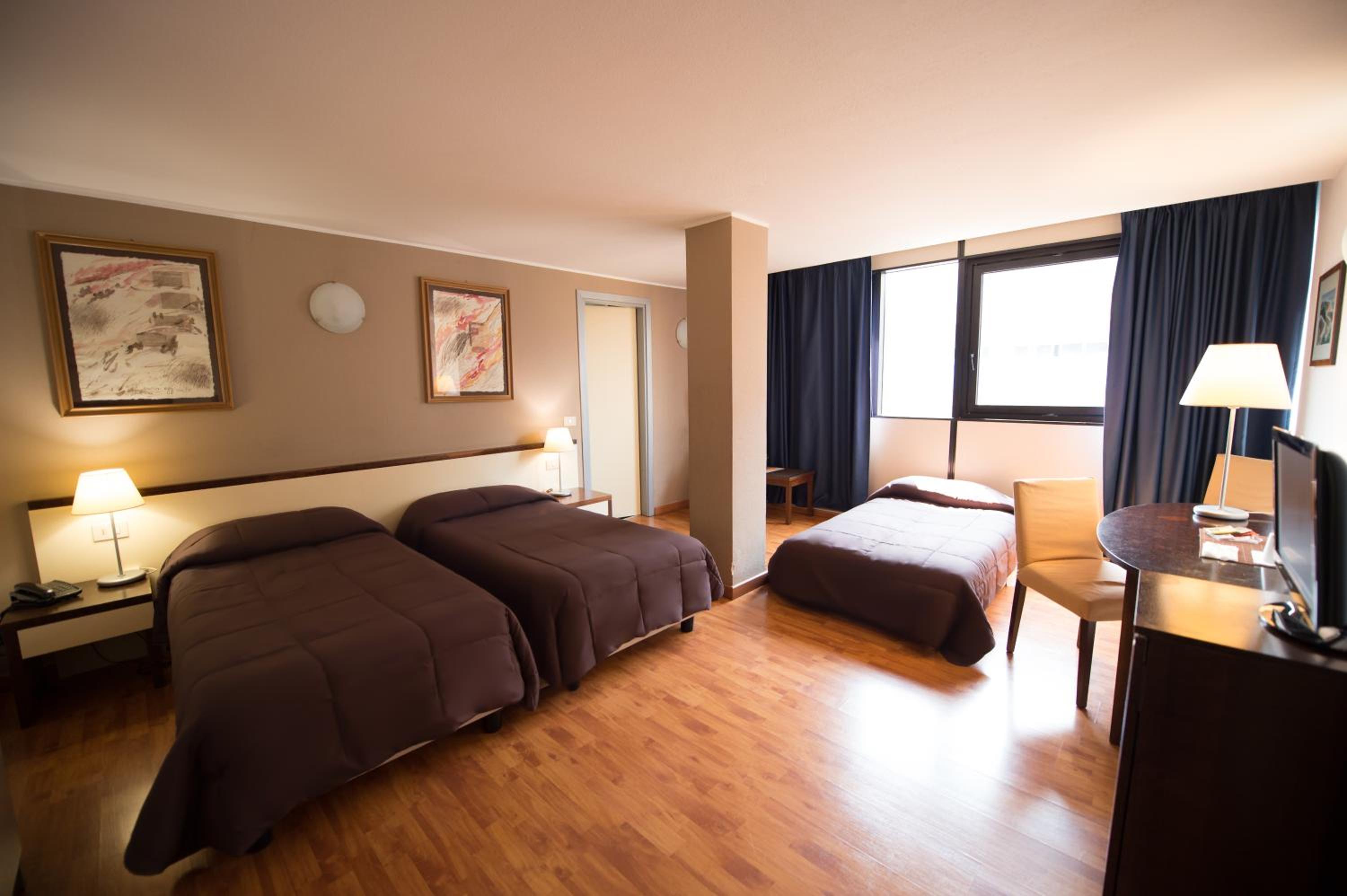 Standard Triple Room - Photo 5