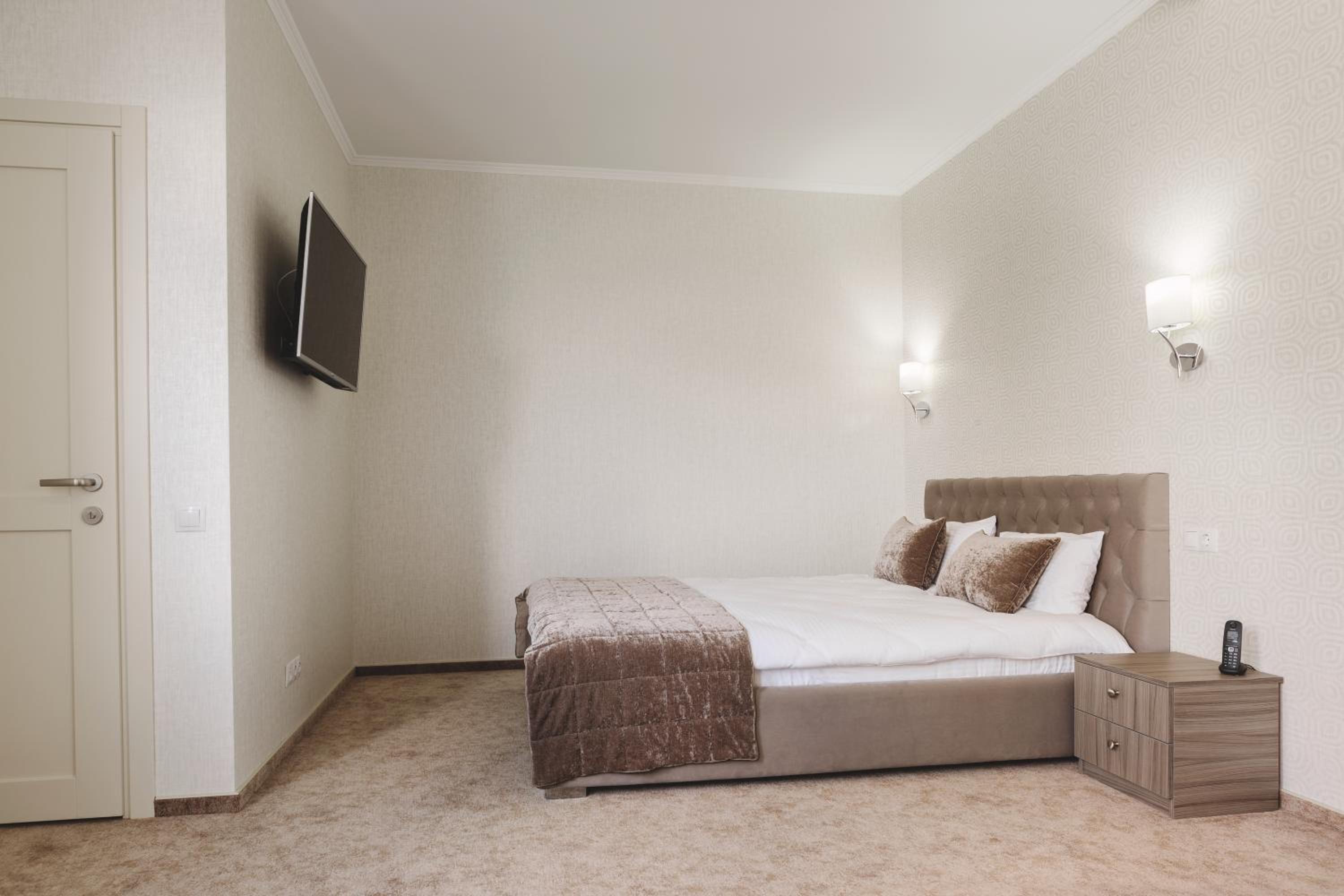 פמיליון אפרטהוטל קישינב — Connecting Room