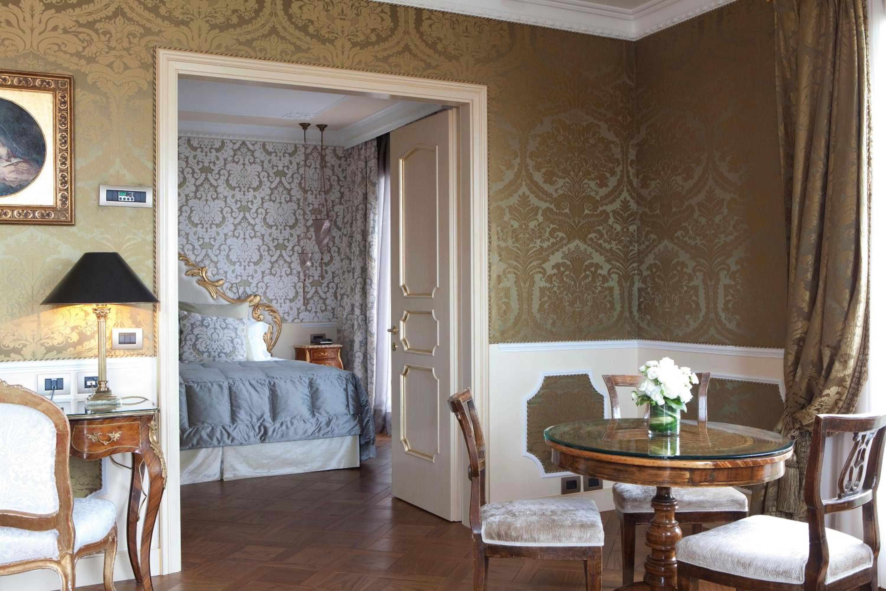 Sansovino Suite with Lagoon View thumbnail 5