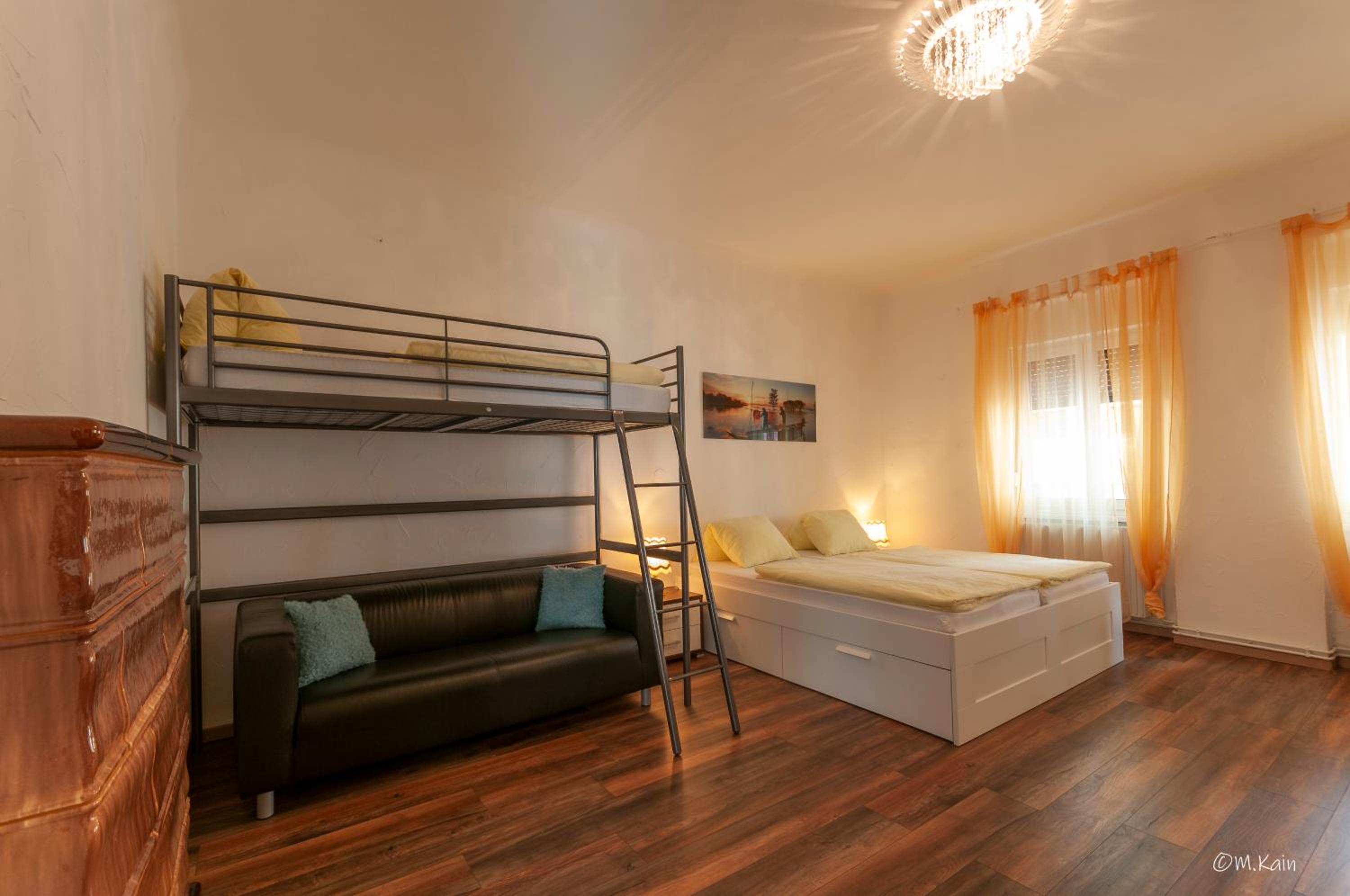 Two-Bedroom Apartment (8 Adults) - Photo 9
