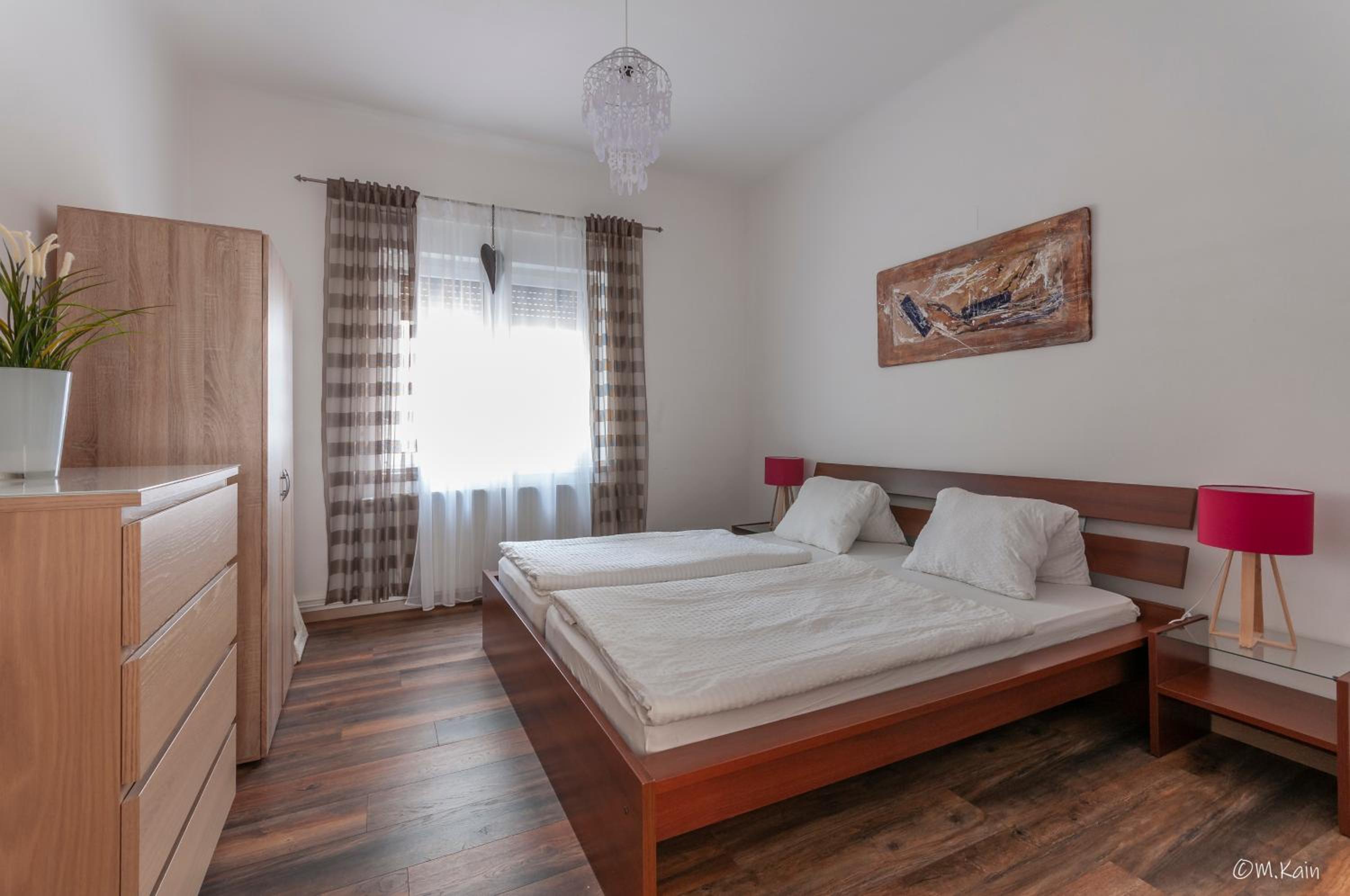 Two-Bedroom Apartment (8 Adults) - Photo 6