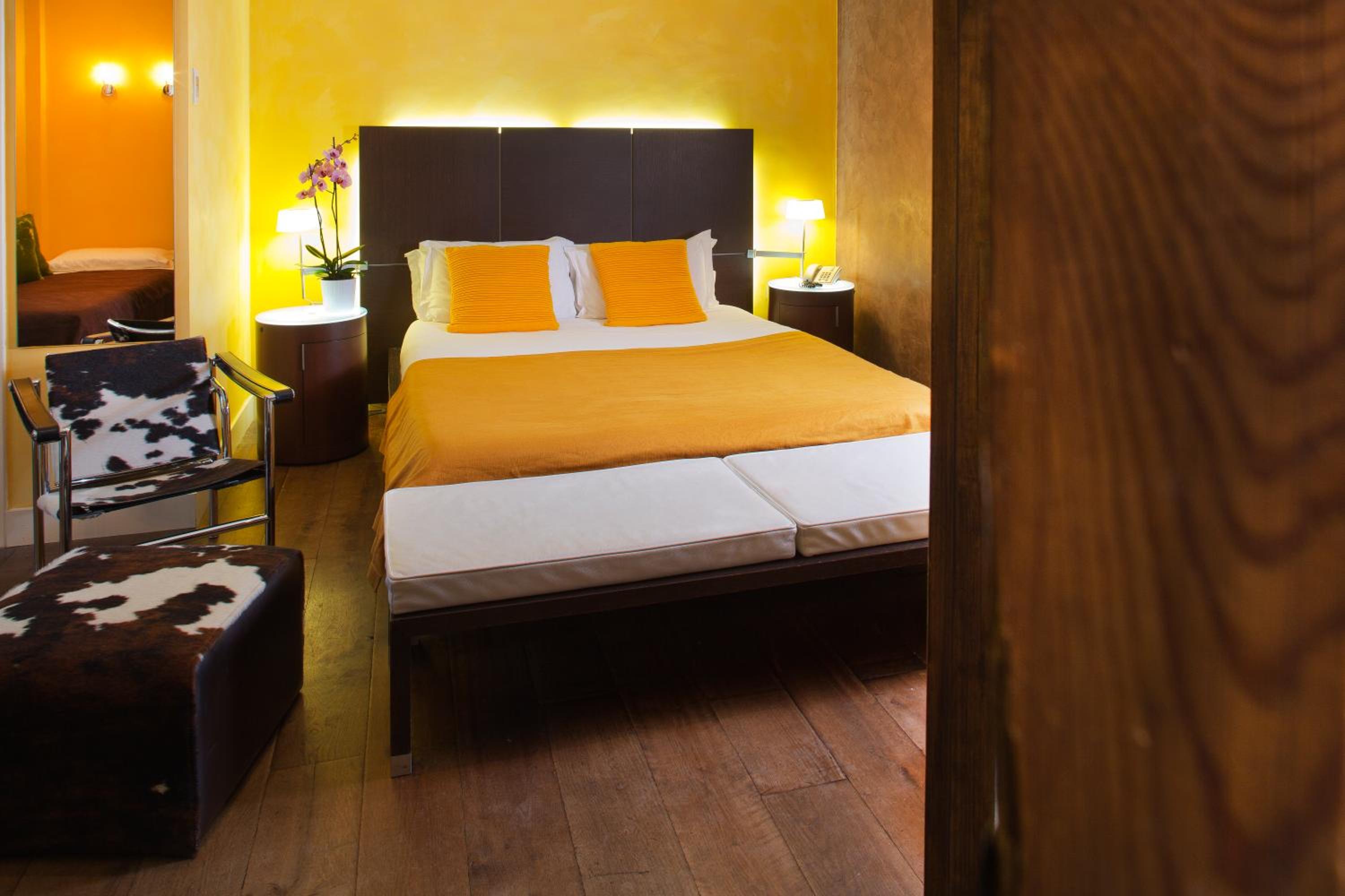 Superior Triple Queen Room photo 2