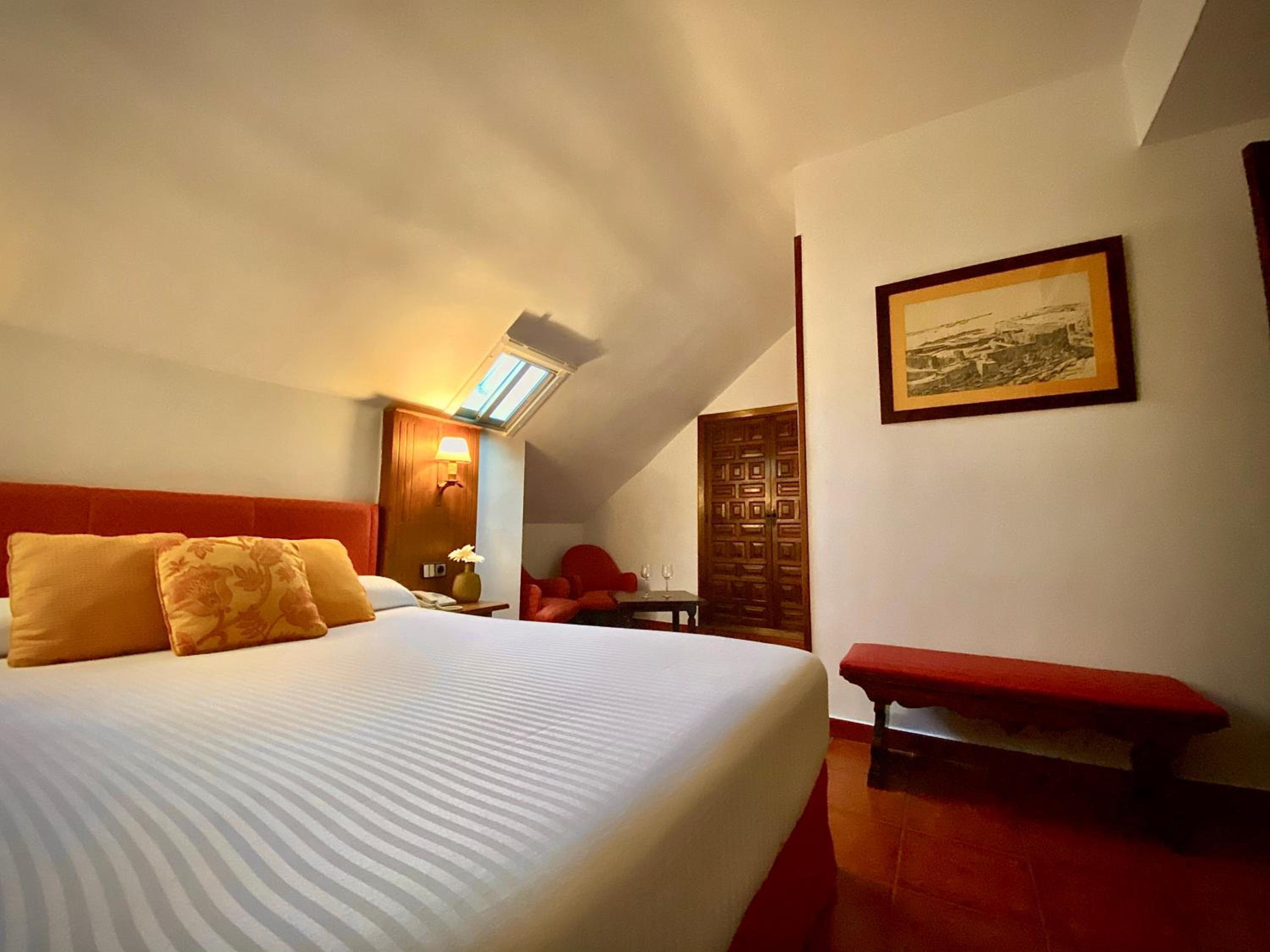 Budget Double Room - Photo 4